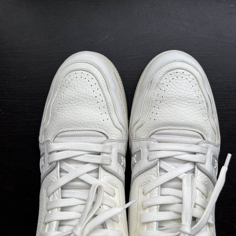 Louis Vuitton Louis Vuitton White Leather Low-Top Trainers - Size US 10.5 / EU 43-44 - 9 Thumbnail