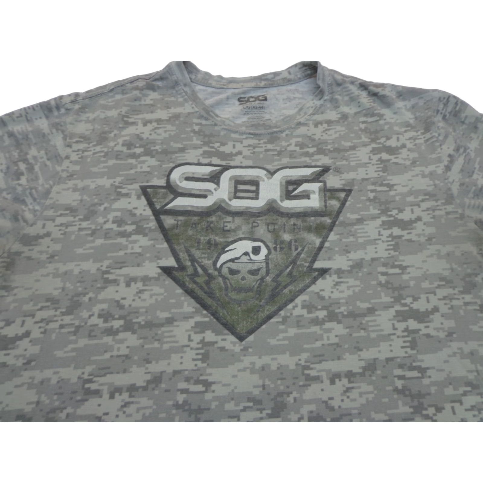 Vintage SOG T-Shirt Gray Digital Camouflage Short Sleeve Crew Neck Size L Adult Unisex Shirts Mens Womens Size US L / EU 52-54 / 3 - 1 Thumbnail