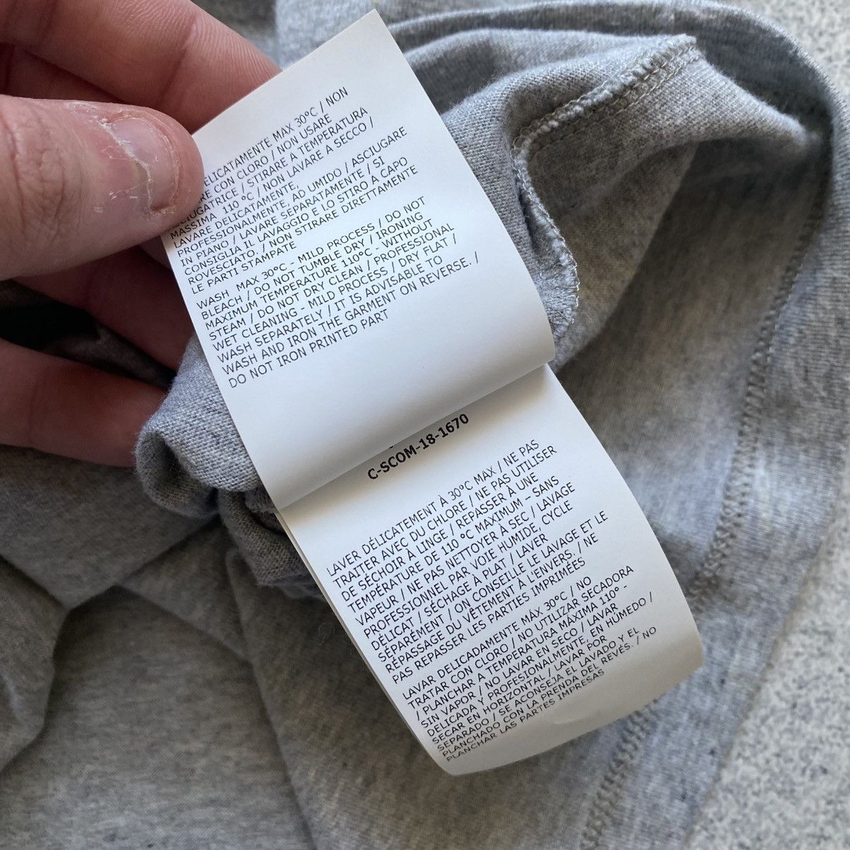 Moncler Moncler t shirt Size US S / EU 44-46 / 1 - 9 Thumbnail