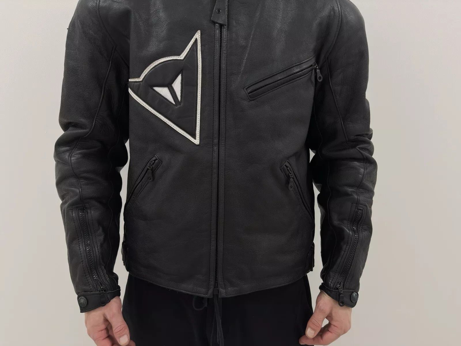 Dainese DAINESE MENS LEATHER MOTO JACKET MOTORCYCLE size 54 Size US L / EU 52-54 / 3 - 4 Thumbnail