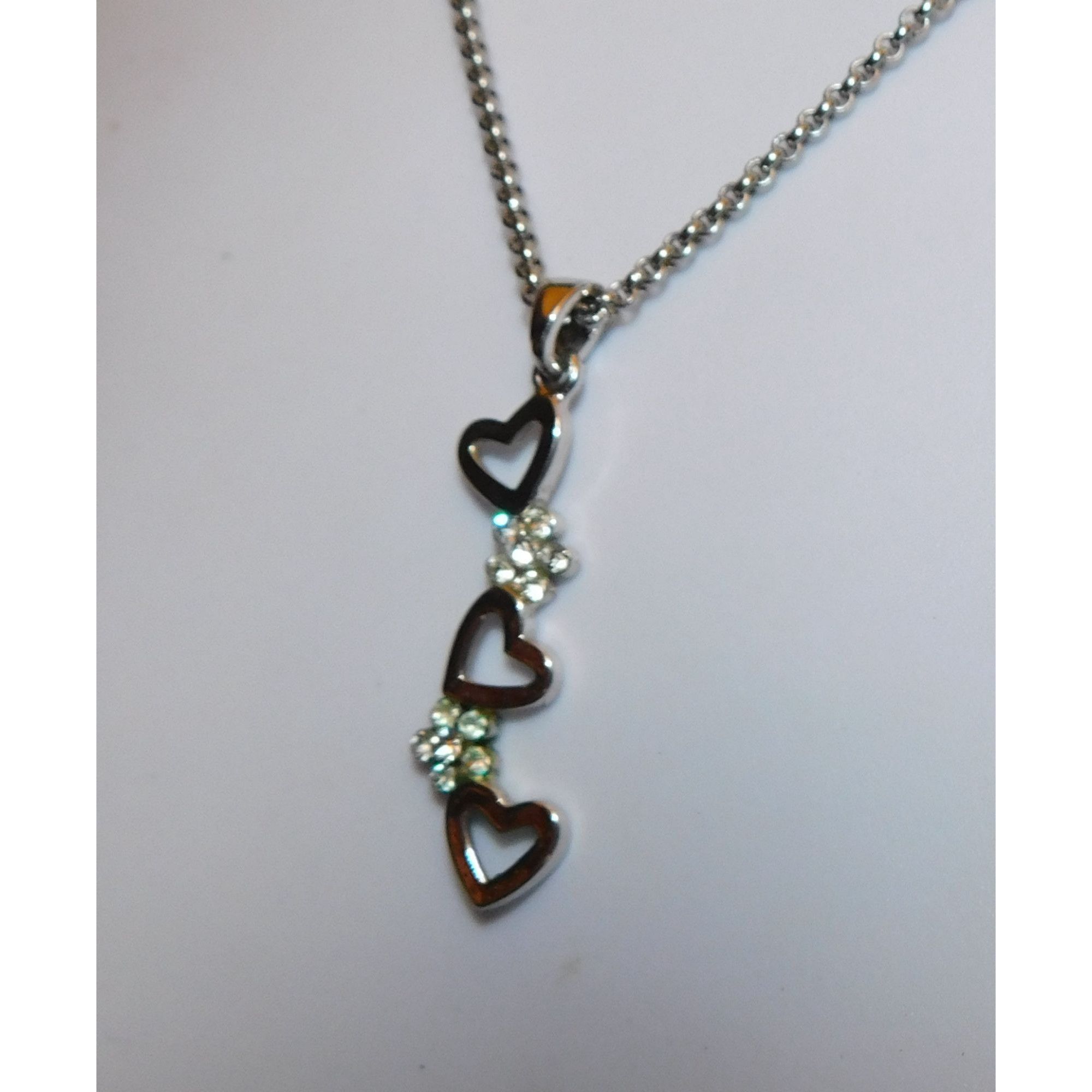 Other Triple Heart Floral Silver Tone Pendant Necklace Size ONE SIZE - 5 Thumbnail