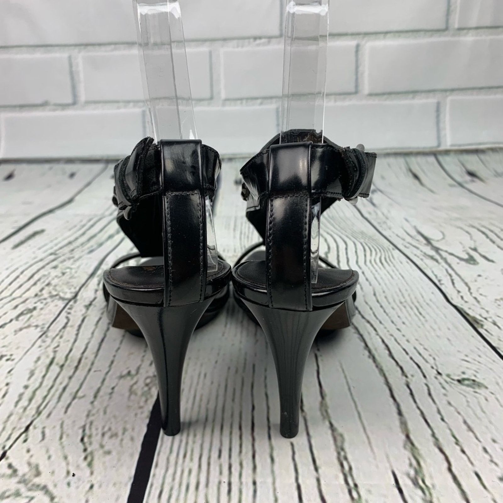 Donald Pliner Donald Pliner Nekita Sandal Black Patent Size 6 M Size US 6 / IT 36 - 4 Thumbnail