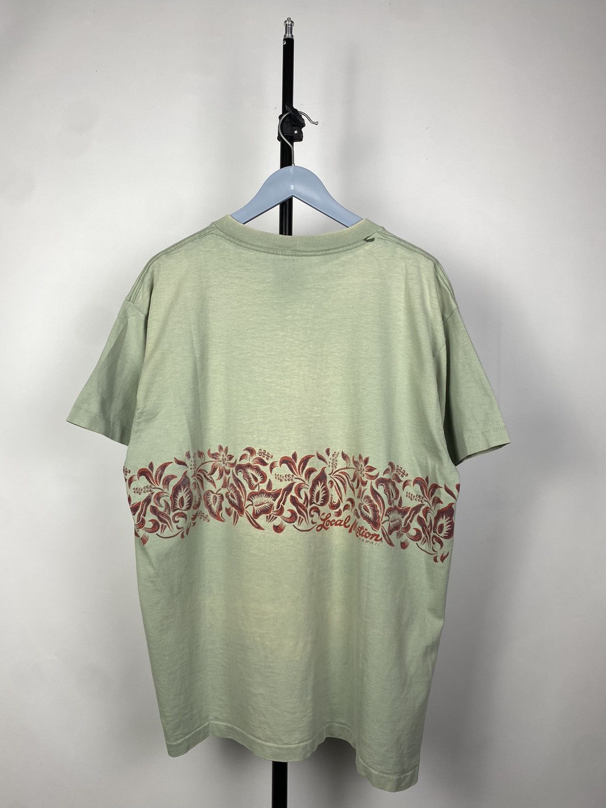 Vintage Vintage 90s Crazy Surf Faded Hawaii Single Stitches T-Shirt Size US XL / EU 56 / 4 - 11 Thumbnail