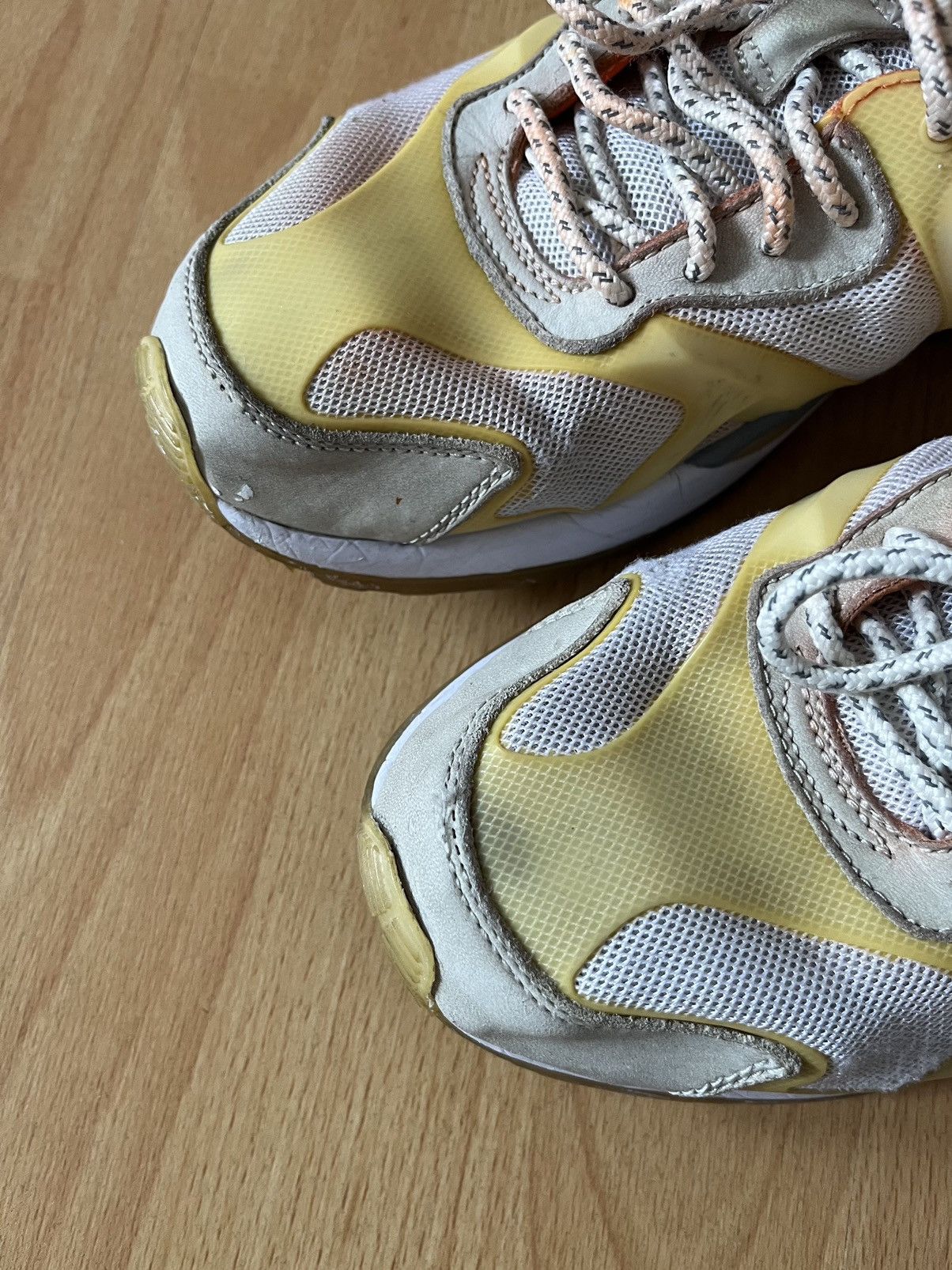 Alexander McQueen × Puma Puma x Alexander McQueen - McQ Run Low - Sample Size US 9 / EU 42 - 10 Thumbnail