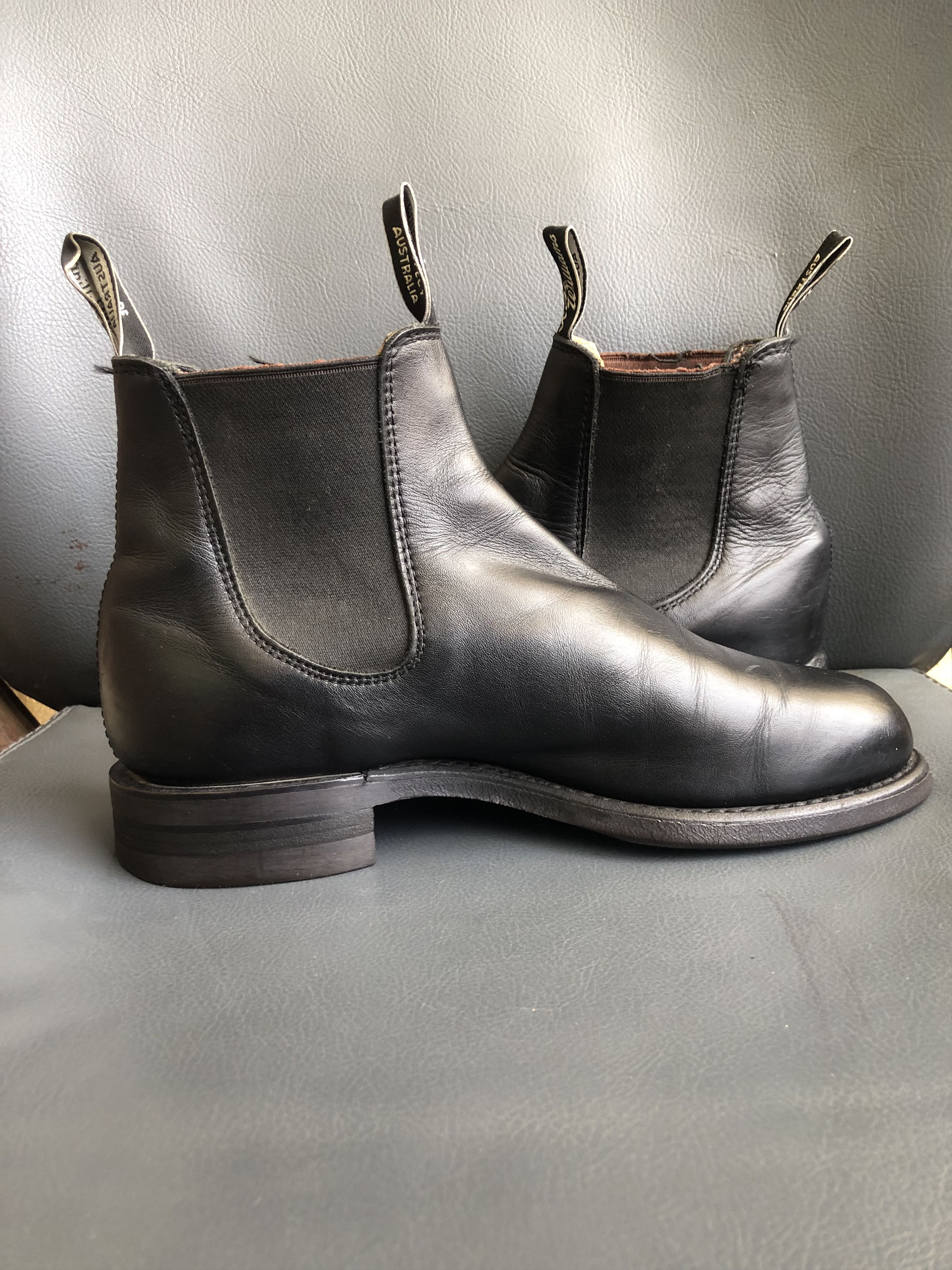 R.M. Williams R.M William’s Black Leather Women’s Chelsea Boot Size 4.5 G Size US 7 / IT 37 - 6 Thumbnail