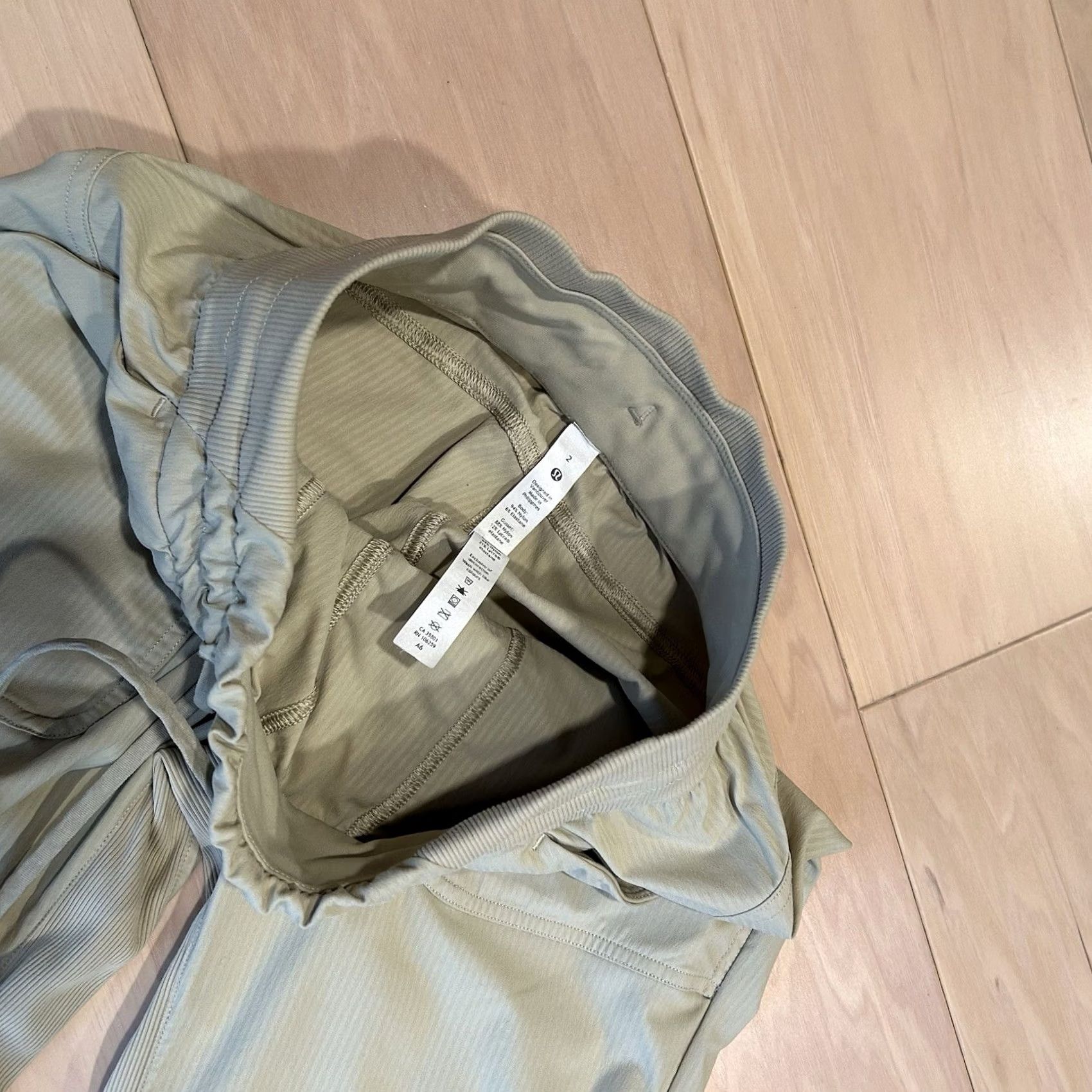 Lululemon Lululemon Beyond the Studio Jogger Tan Women’s 2 *Flaw Size 26" / US 2 / IT 38 - 5 Thumbnail