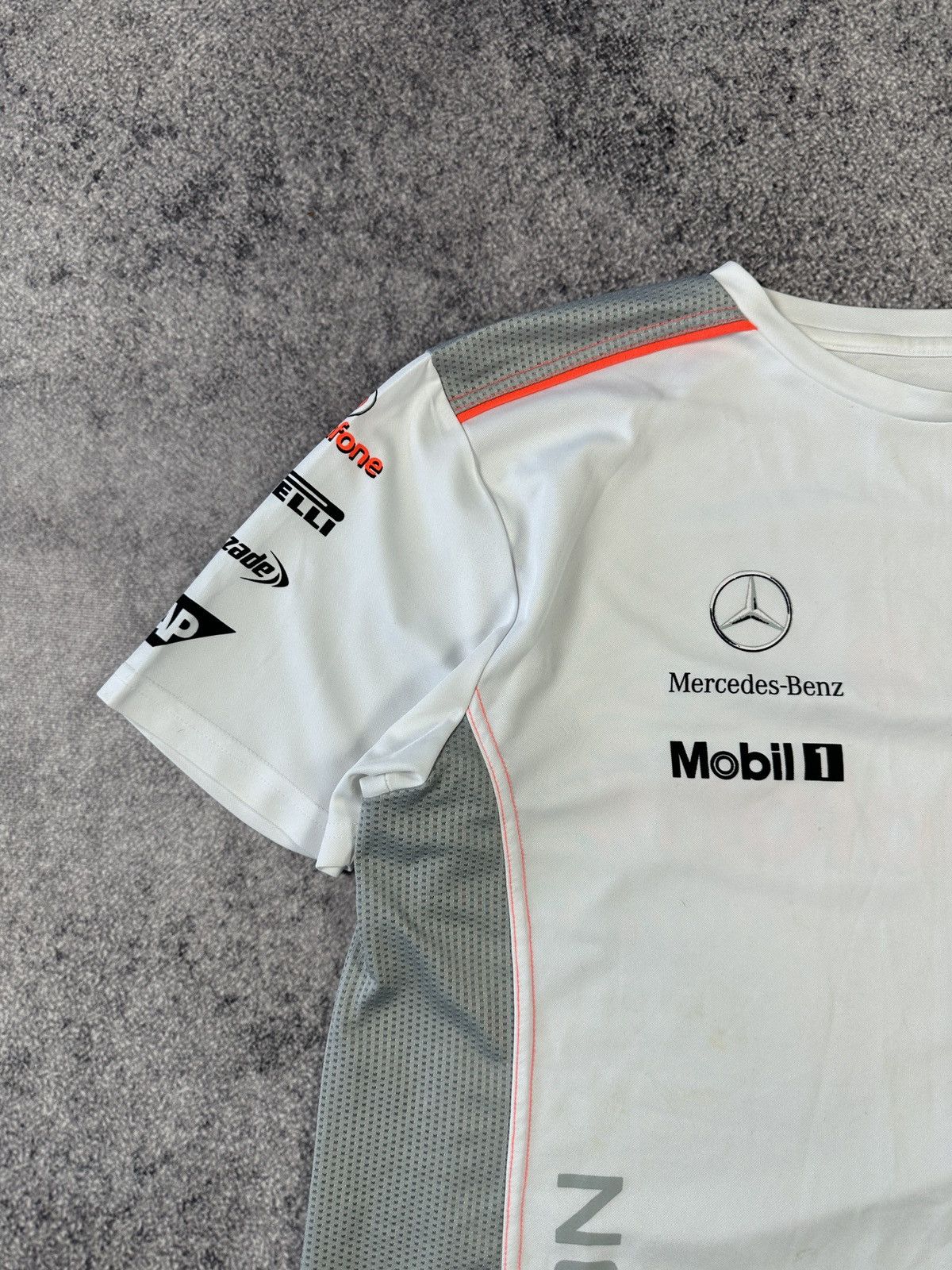 Mercedes-Benz Hugo BossVodafone Mercedes Benz T-shirt racing F-1 Rare M Size US M / EU 48-50 / 2 - 2 Thumbnail