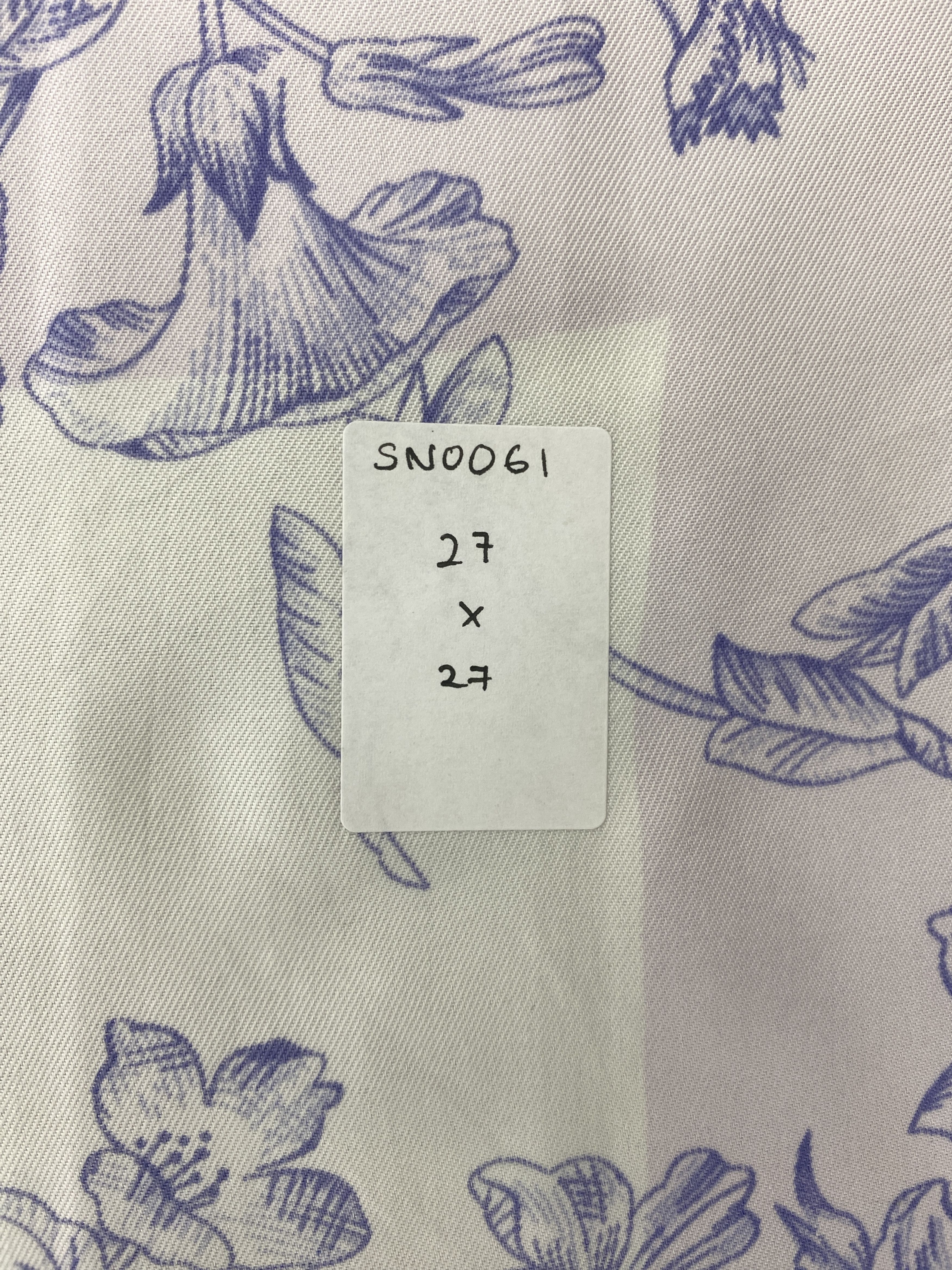 Japanese Brand Flower Design Silk Scarf / Muffler / Silk Shawl SN0061 Size ONE SIZE - 7 Thumbnail