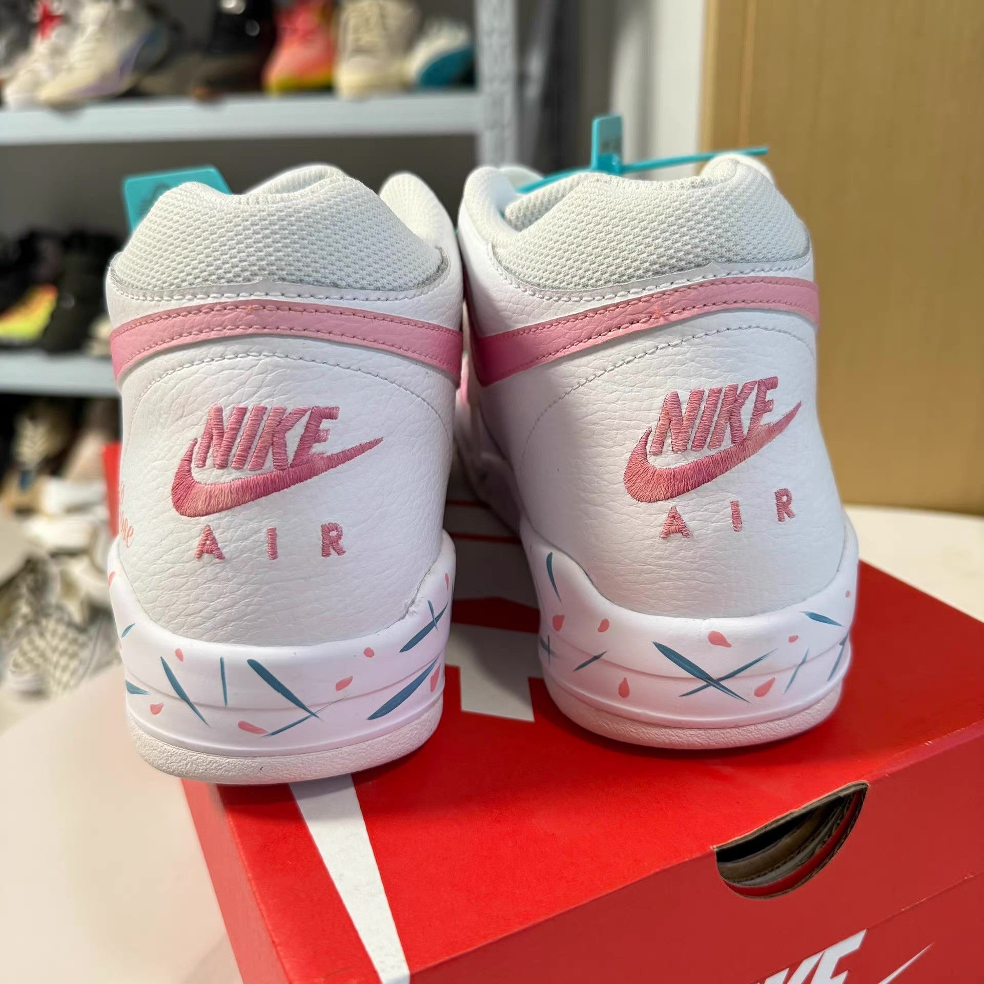 Nike NikeFlight LegacyCustomhigh-top comfortable cushioning Q10 Size US 6.5 / EU 39-40 - 3 Thumbnail