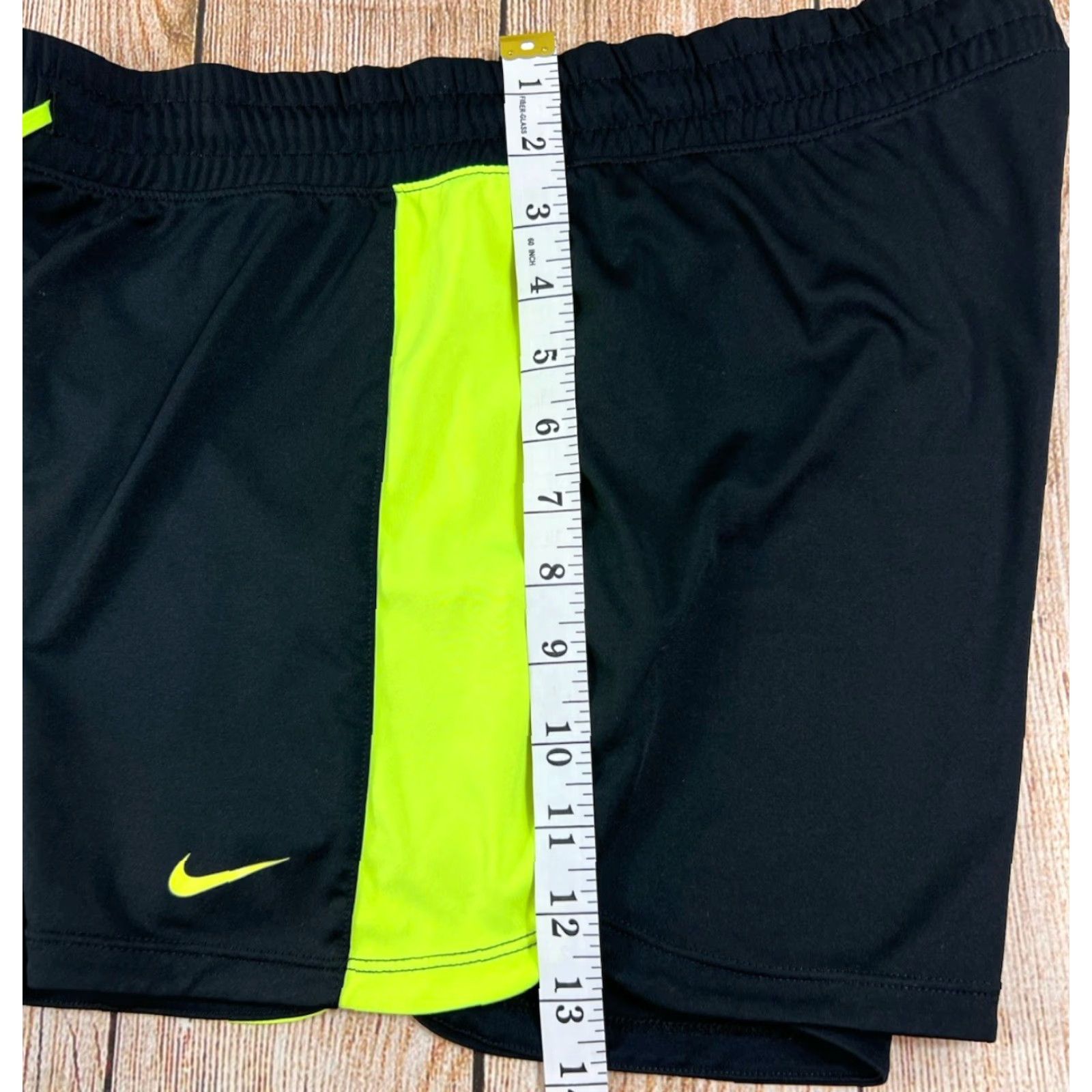 Nike VINTAGE Women’s Nike Soccer Shorts Sports Activewear Medium 707248-011 Black Neon Athletic Shoes? Size 32" / US 10 / IT 46 - 6 Thumbnail