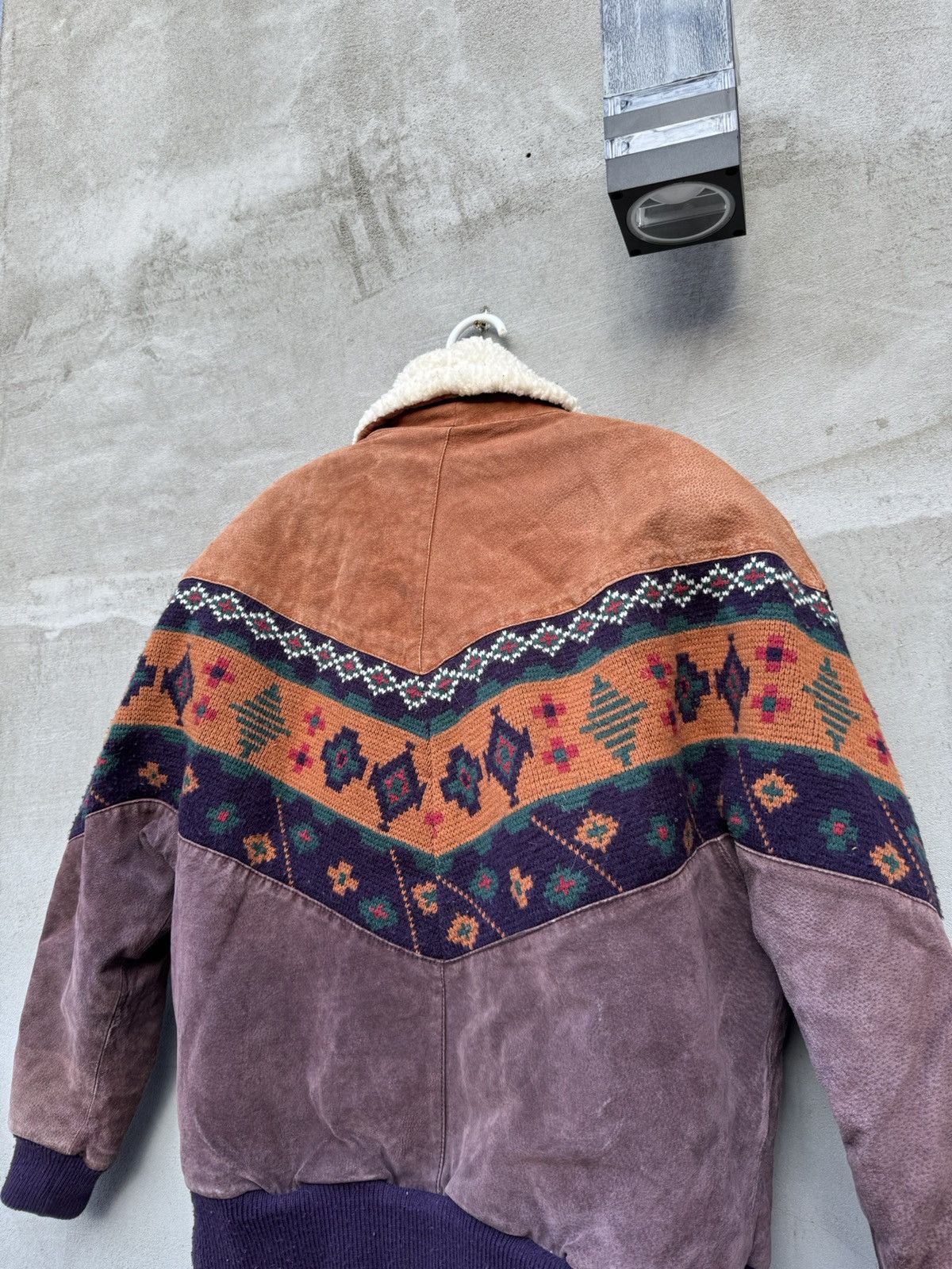 Vintage Vintage 90s Suede Aztec Jacket Shearling Ethno Chic Boho Size US L / EU 52-54 / 3 - 5 Thumbnail