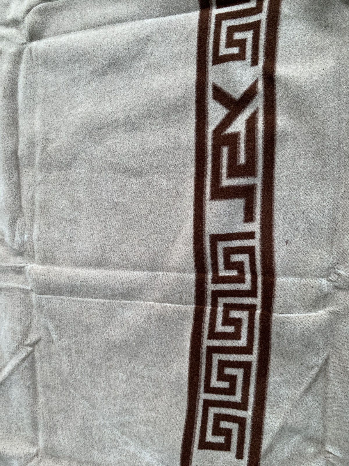Yves Saint Laurent Authentic yves saint laurent blanket carpet Size ONE SIZE - 4 Thumbnail