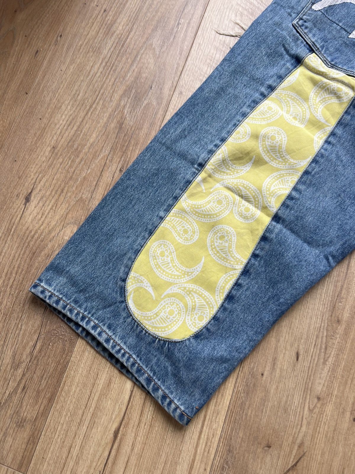 Evisu 00’s EVISU SELVEDGE DAICOCK RIPPED BANDANA JORTS RARE Y2K Size US 36 / EU 52 - 9 Thumbnail