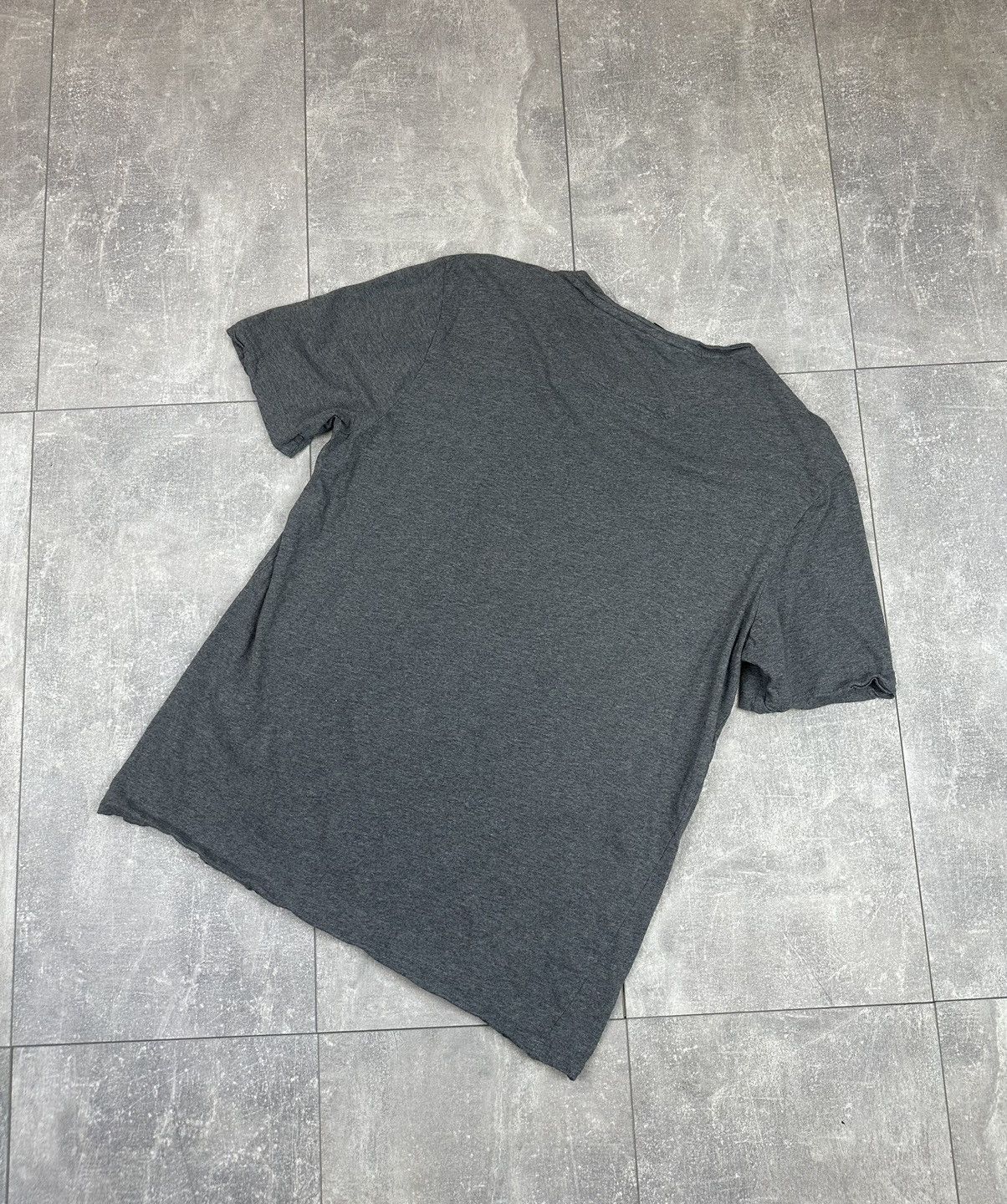 Hugo Boss Hugo Boss Luxury Overprint Logo Tee Size US L / EU 52-54 / 3 - 9 Thumbnail