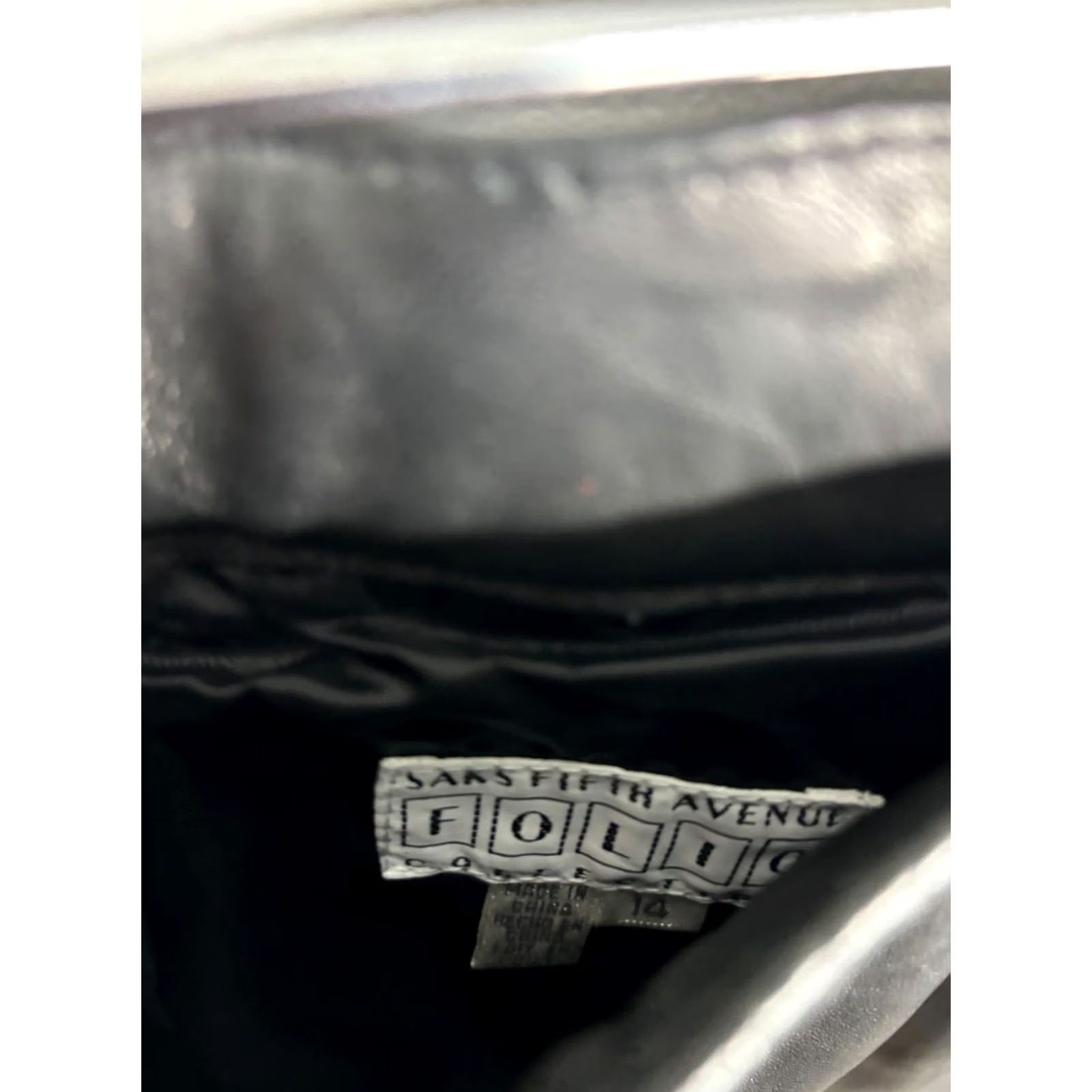 Saks Fifth Avenue VINTAGE Saks Fifth Avenue Folio Collection Pants High Rise Pleated Black Leather Women Size 8 Size 30" / US 8 / IT 44 - 4 Thumbnail