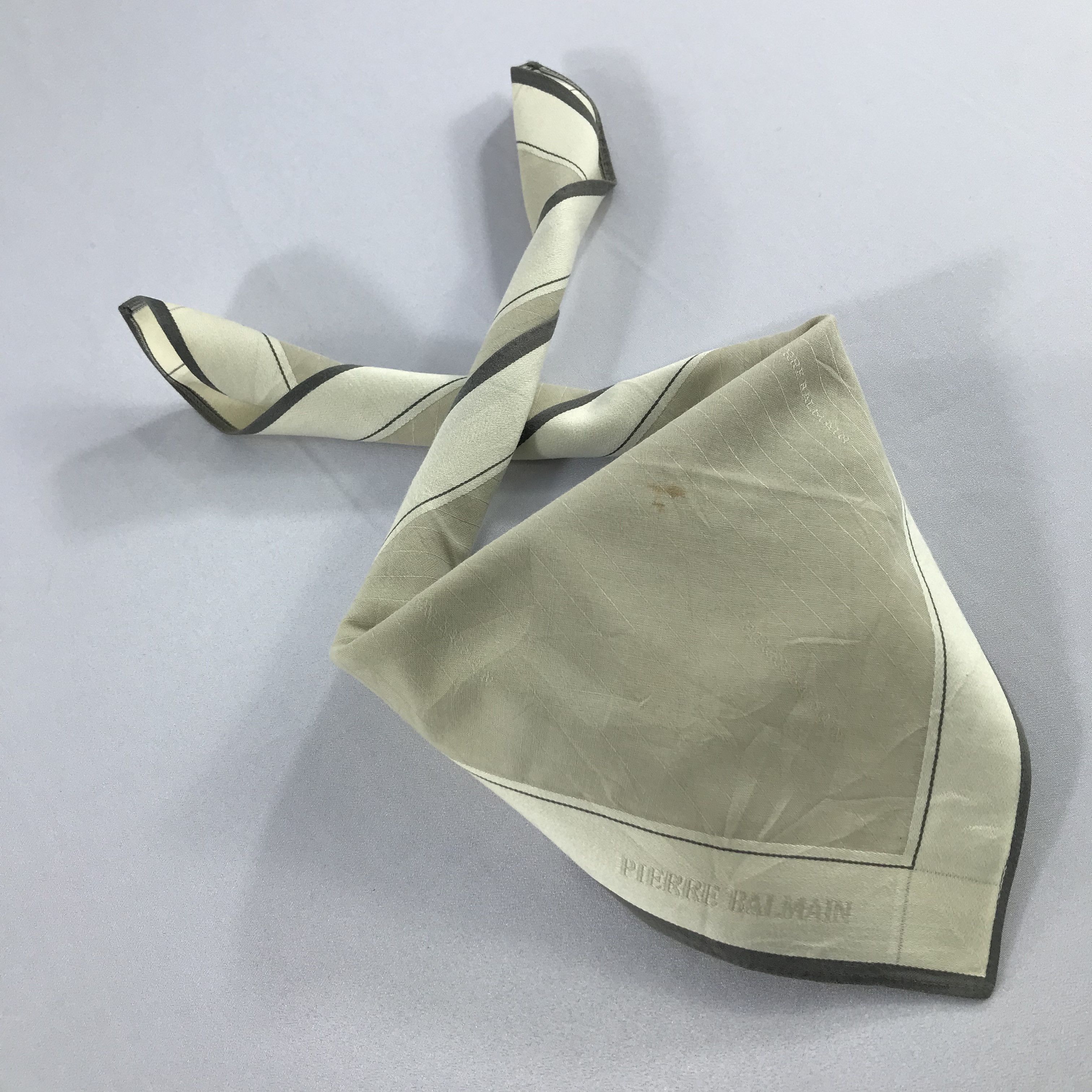 Pierre Balmain × Vintage Pierre Balmain Bandana / Handkerchief / Neckerchief - S2243 Size ONE SIZE - 4 Thumbnail