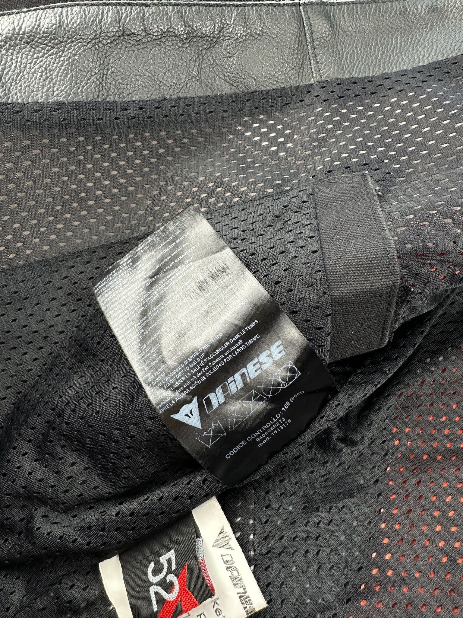 Dainese Dainese Leather Suit Superbike Jacket & Pants Size US L / EU 52-54 / 3 - 18 Thumbnail