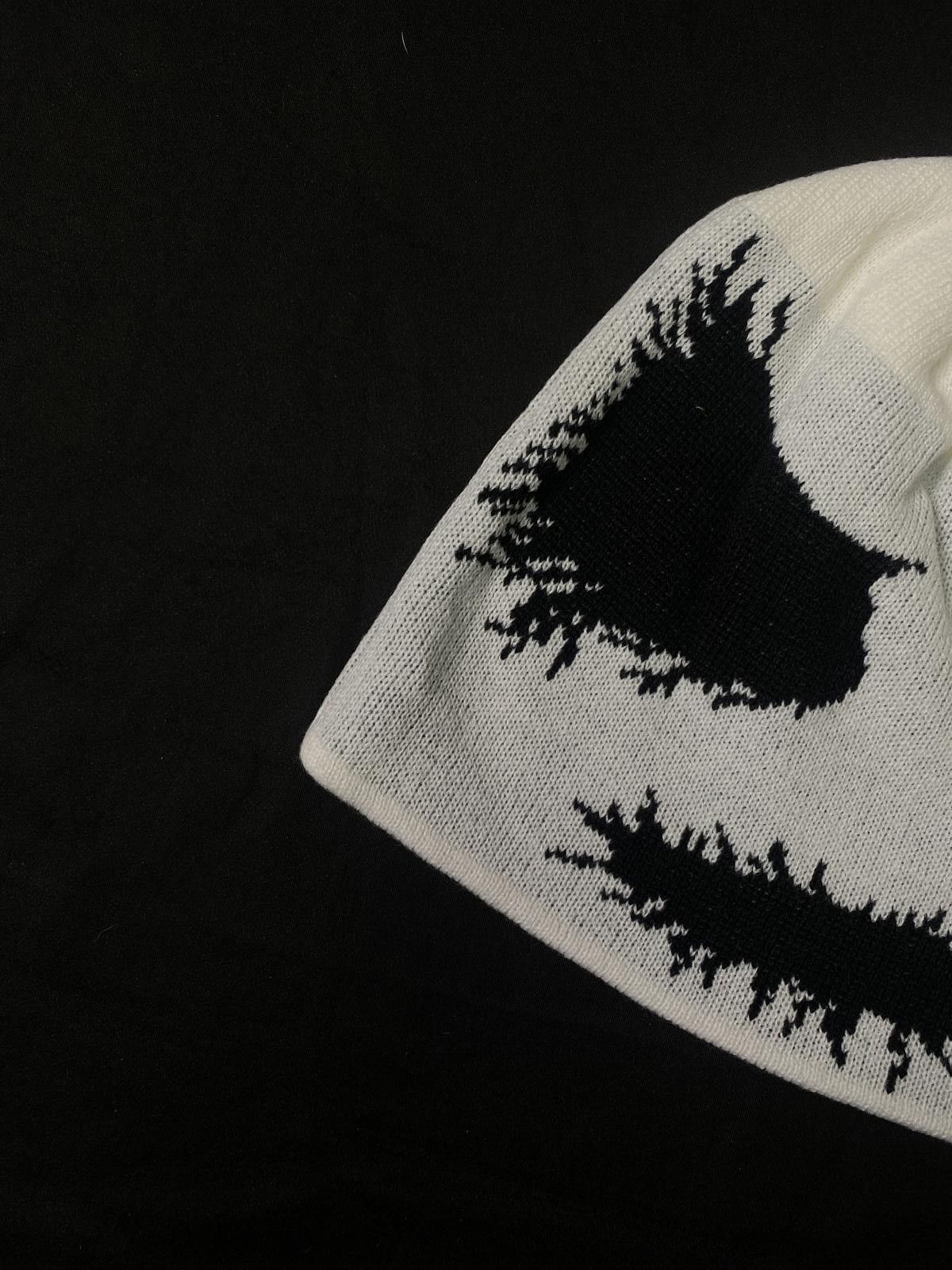 Japanese Brand Rare Black Distorted Face No Cuff Knit White Beanie OS Size ONE SIZE - 3 Thumbnail