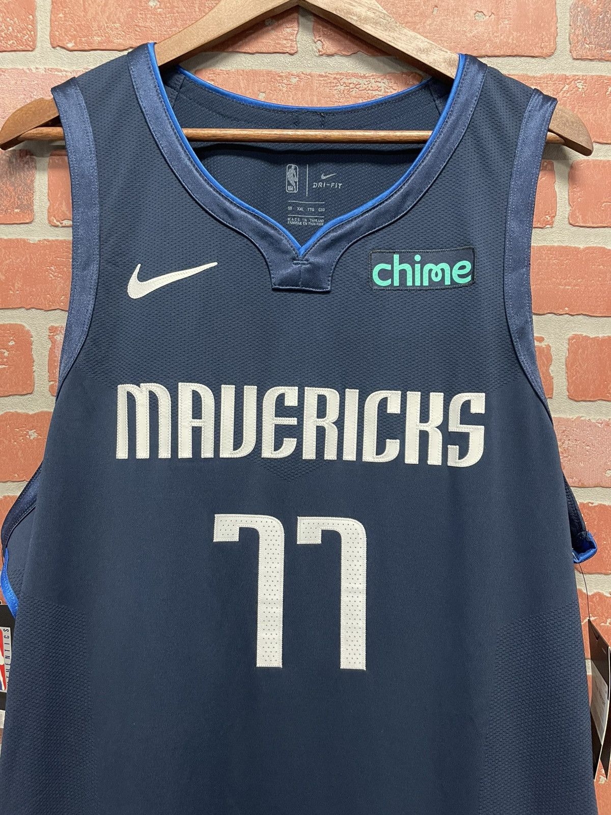 Mitchell & Ness Size XXL - Luka Dallas Mavericks Statement Edition Jersey Size US XXL / EU 58 / 5 - 2 Thumbnail
