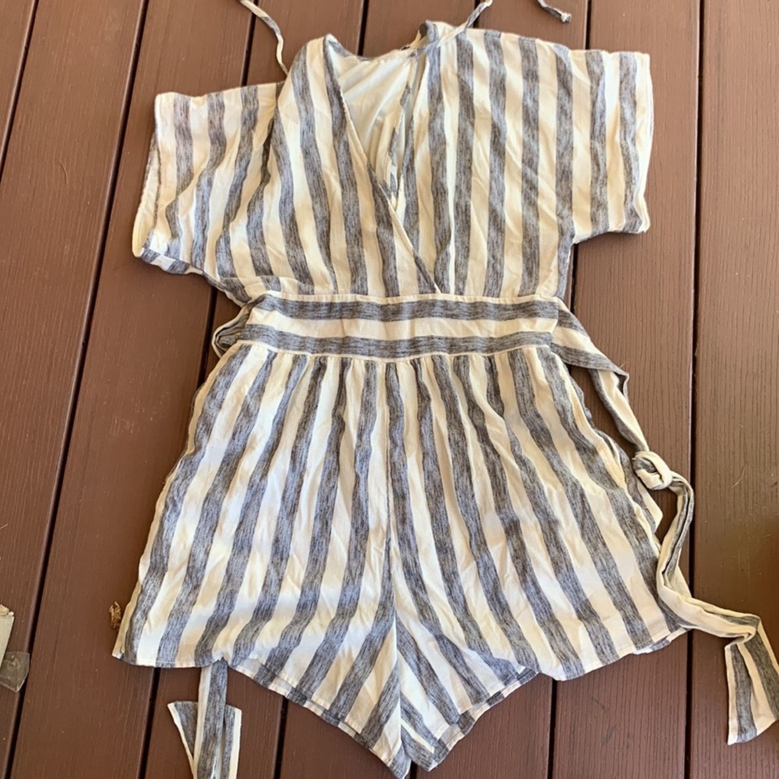 American Eagle Outfitters American Eagle striped short romper Size 34" / US 12 / IT 48 - 9 Thumbnail