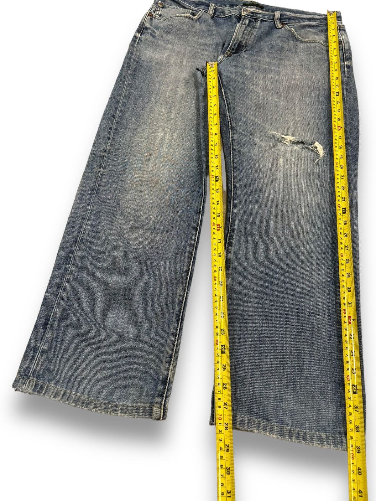 Uniqlo Vintage Y2K Uniqlo Blue Wash Loose Fit Distressed Jeans Size US 35 - 13 Thumbnail