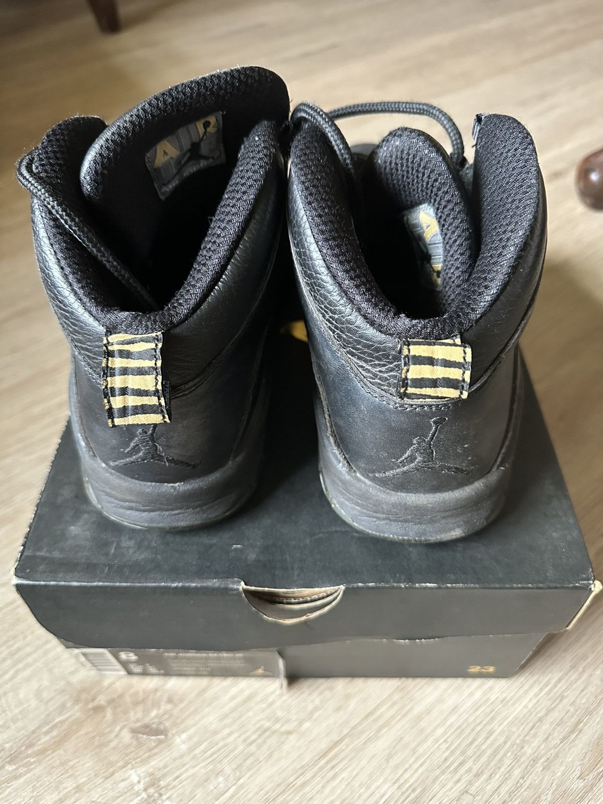 Jordan Brand × Nike Air Jordan Retro 10 - NYC Size US 8 / EU 41 - 9 Thumbnail