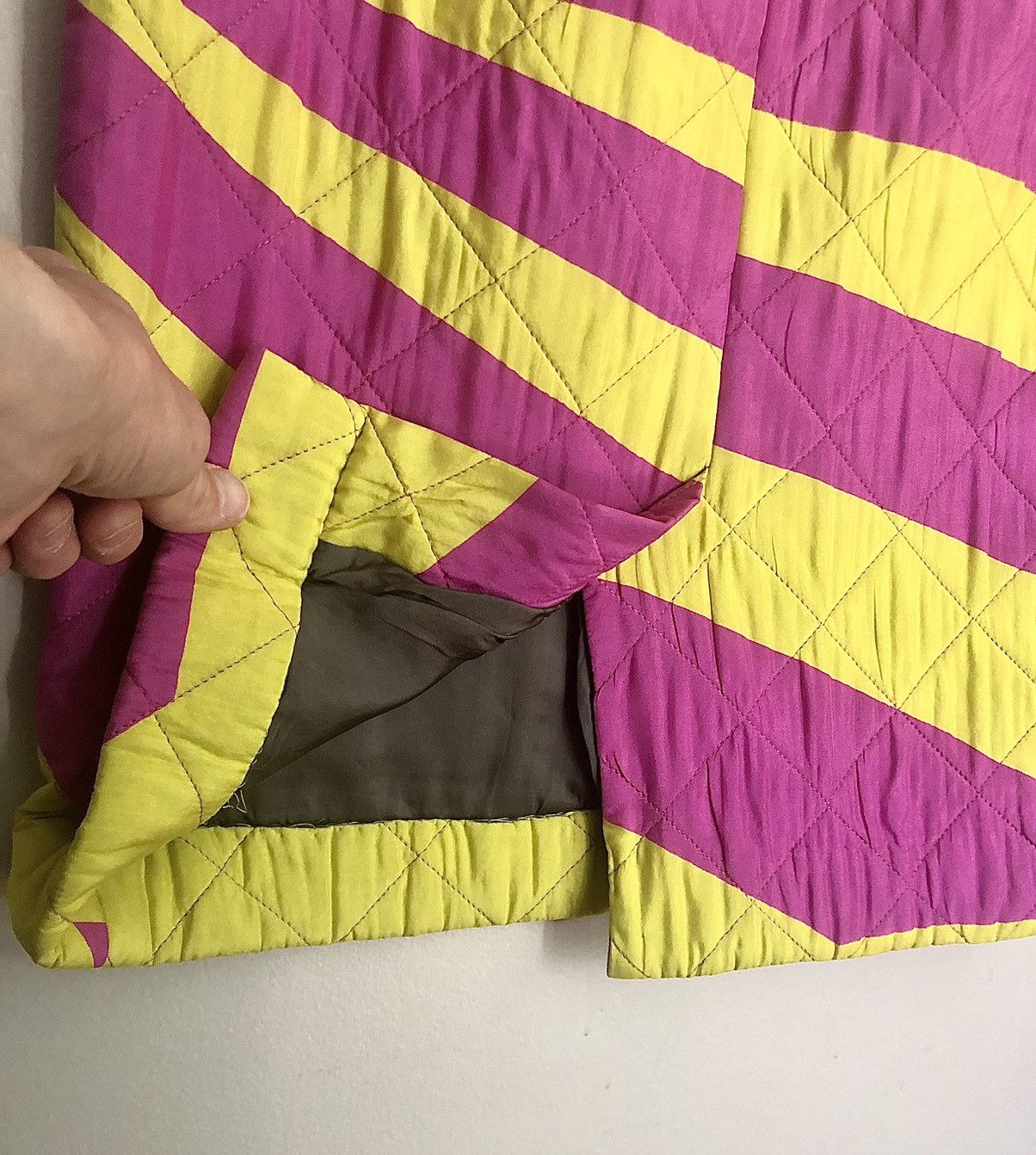 Dries Van Noten Dries Van Noten Runway AW14 Quilted Psychedelic Skirt Size 27" / US 4 / IT 40 - 12 Thumbnail
