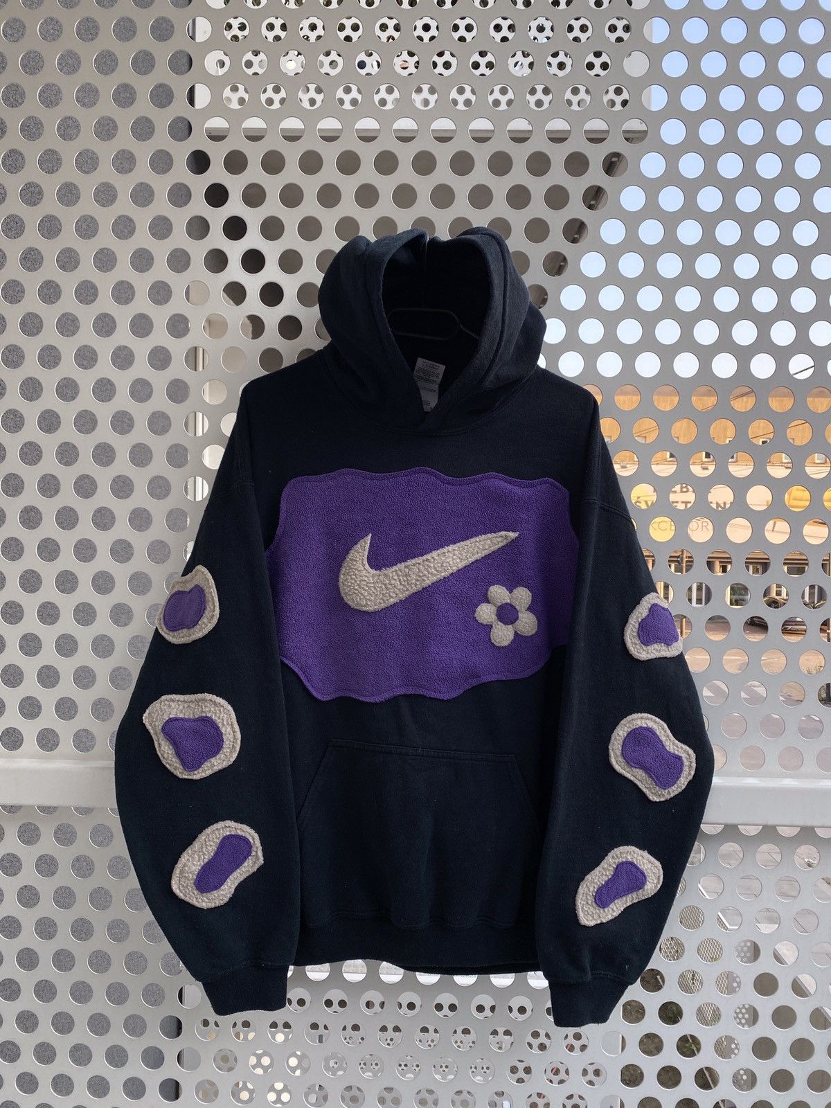 Nike × Vintage Vintage Nike Custom Skelet Center Swoosh Oversize Hoodie Y2K Size US L / EU 52-54 / 3 - 1 Thumbnail