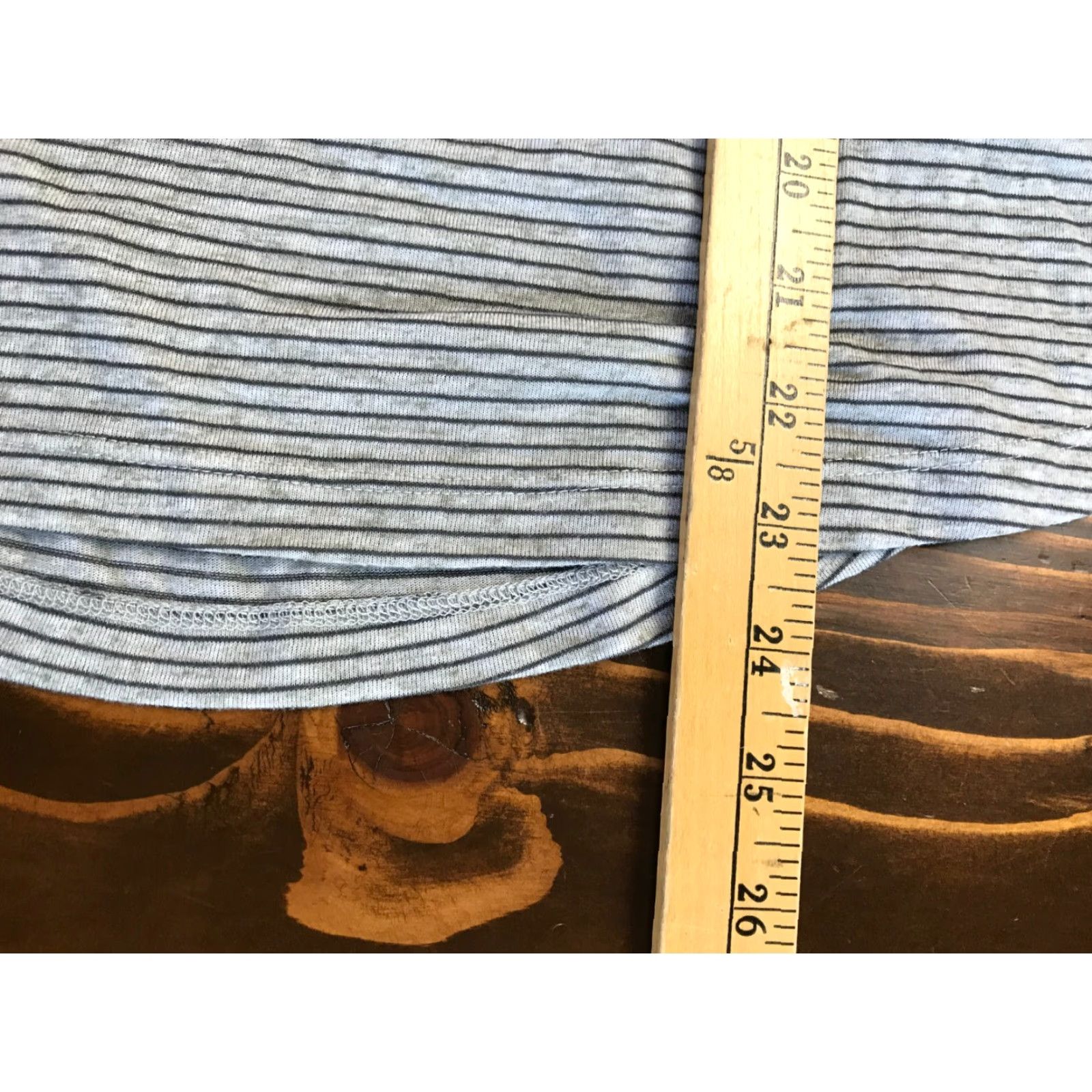 Eddie Bauer Eddie Bauer Shirt Women’s Size Small Gray Striped Cuffed Short Sleeve T-Shirt Regular Womens Size S / US 4 / IT 40 - 4 Thumbnail