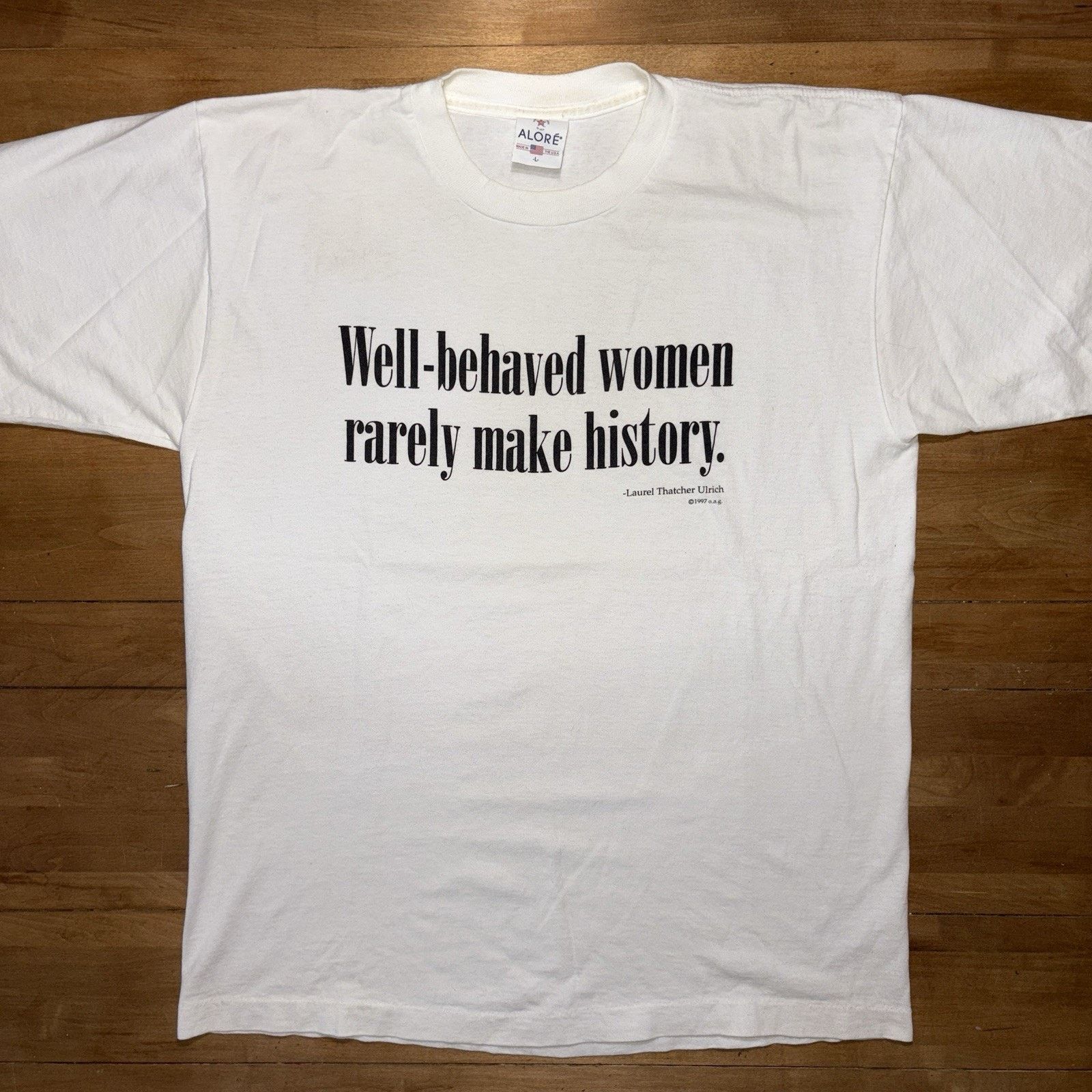 Vintage Vintage Laurel Thatcher Ulrich 97’ Well-behaved women Size US L / EU 52-54 / 3 - 1 Thumbnail