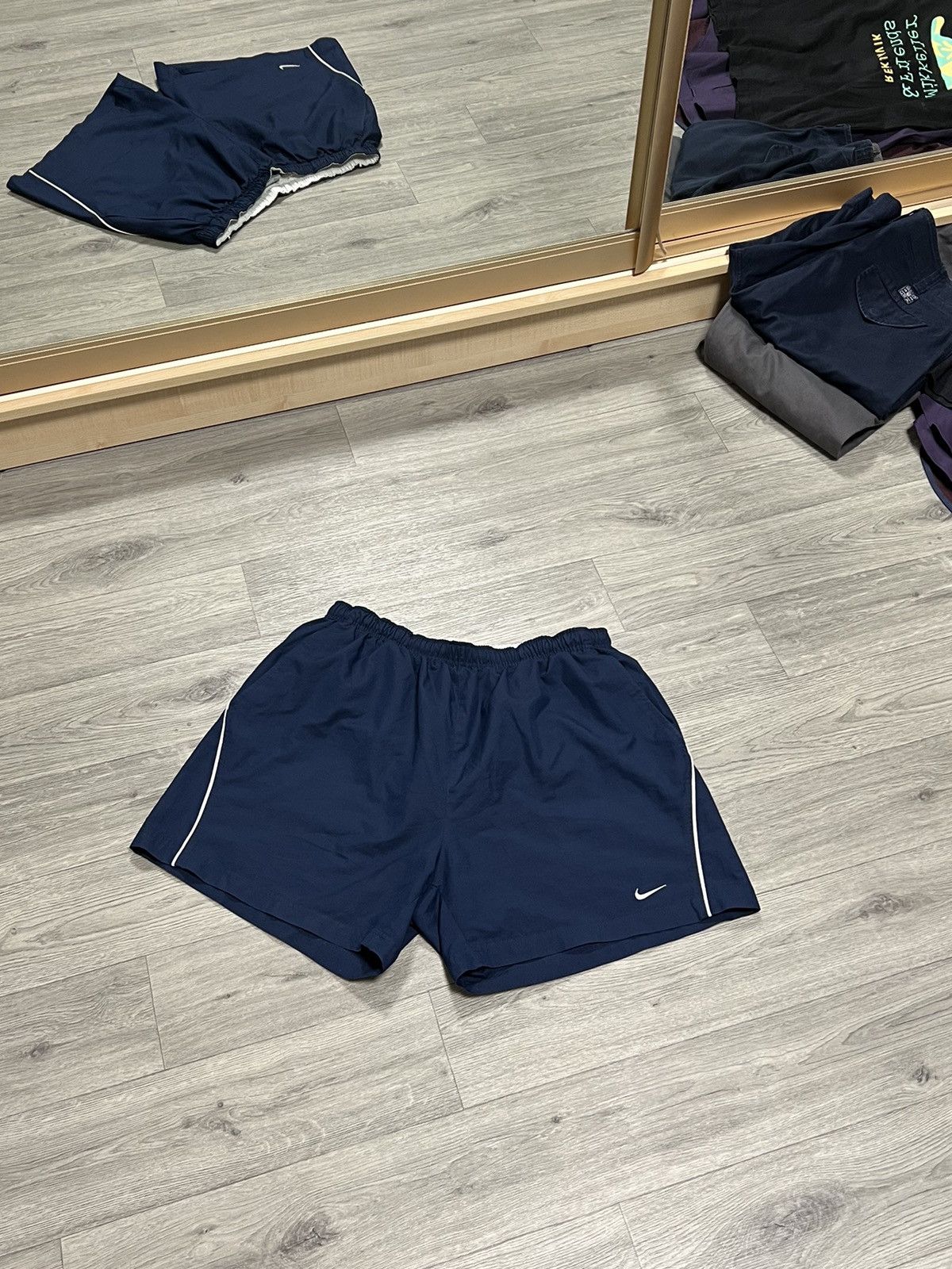 Nike × Vintage Nike vintage men’s size M shorts Size US 34 / EU 50 - 1 Thumbnail