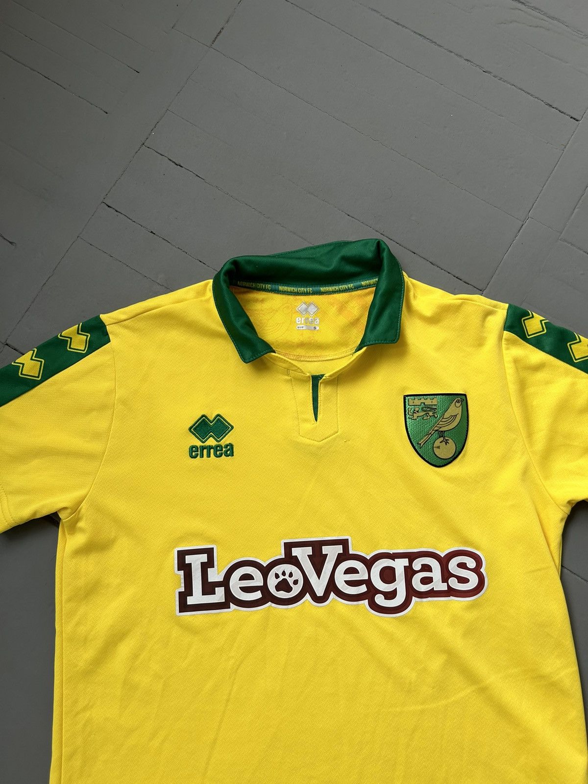 Errea Errea FC Norwich city England soccer jersey Size US S / EU 44-46 / 1 - 4 Thumbnail