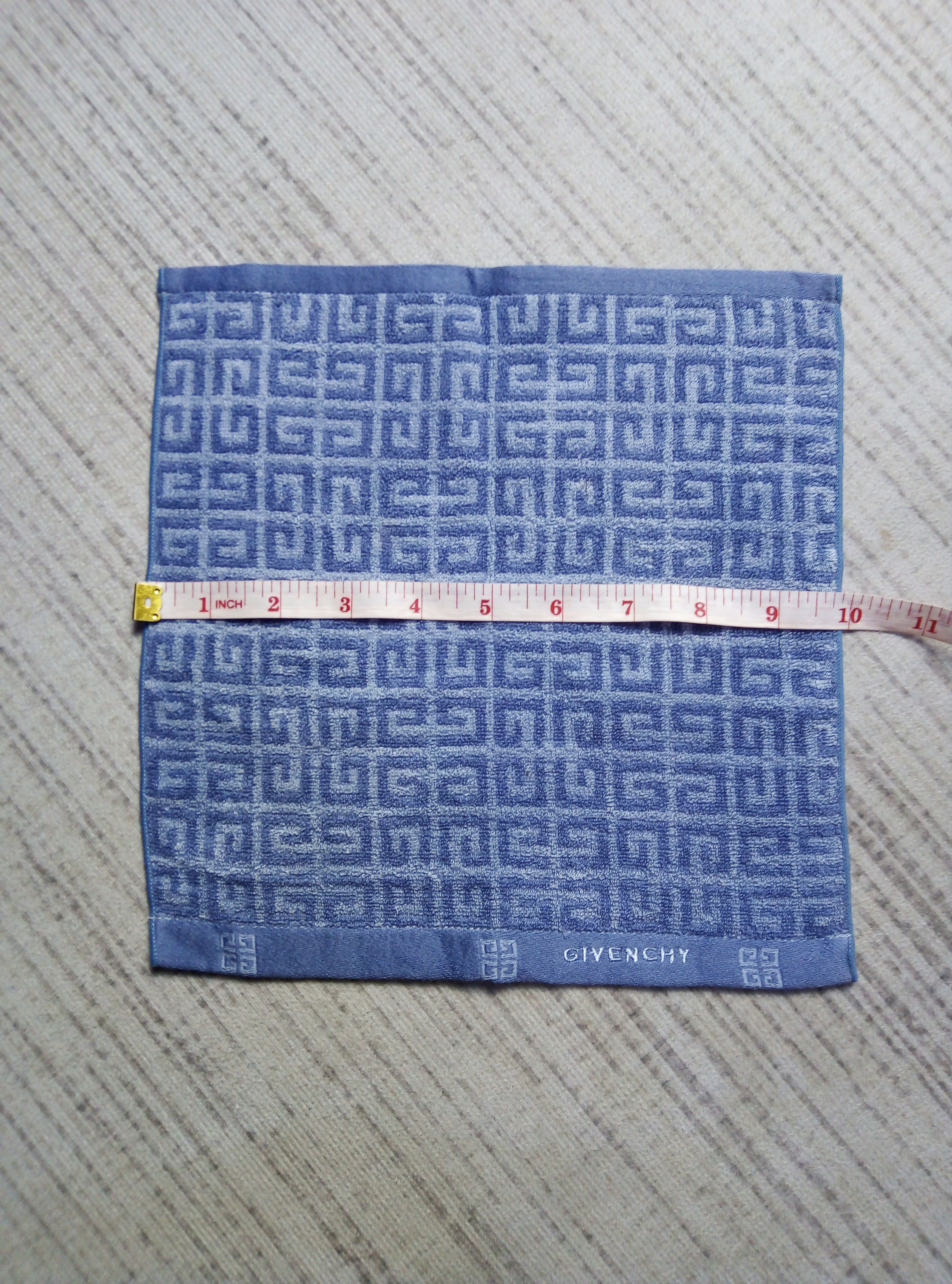 Givenchy Givenchy Monogram hand towel handkerchief gym beach Size ONE SIZE - 5 Thumbnail