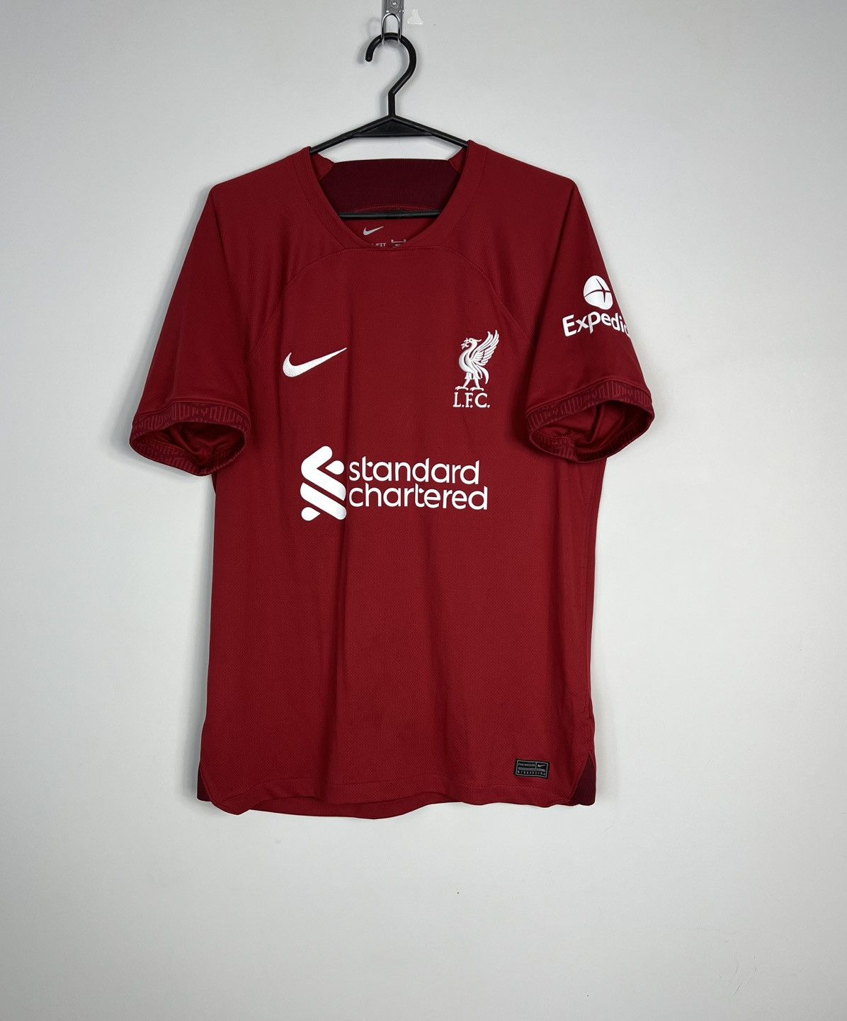 Nike Soccer Jersey Nike Liverpool 2022/2023 Size US M / EU 48-50 / 2 - 1 Thumbnail