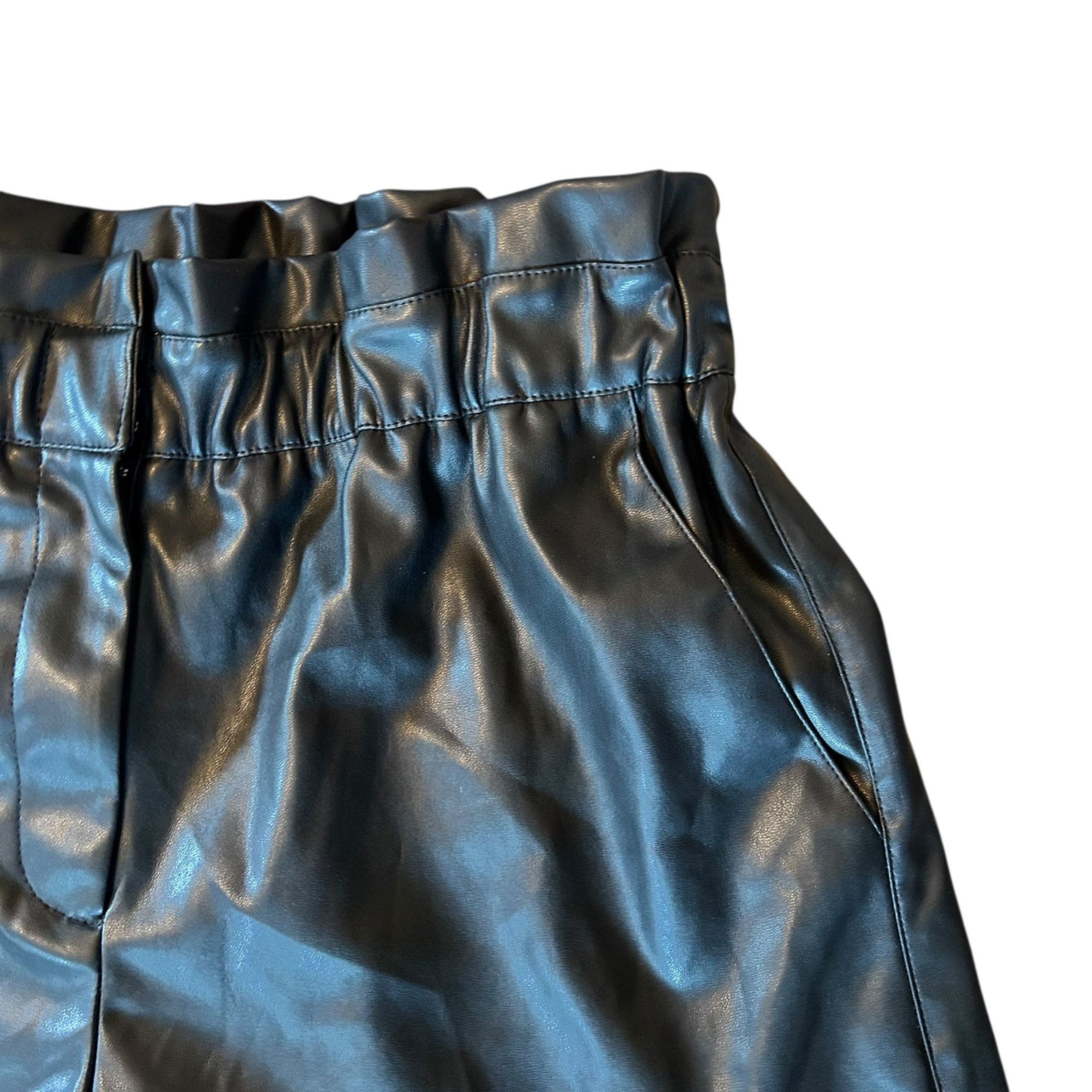 Other NWT Lucy Paris Faux Leather High Rise Paper Bag Shorts Size 32" / US 10 / IT 46 - 2 Thumbnail
