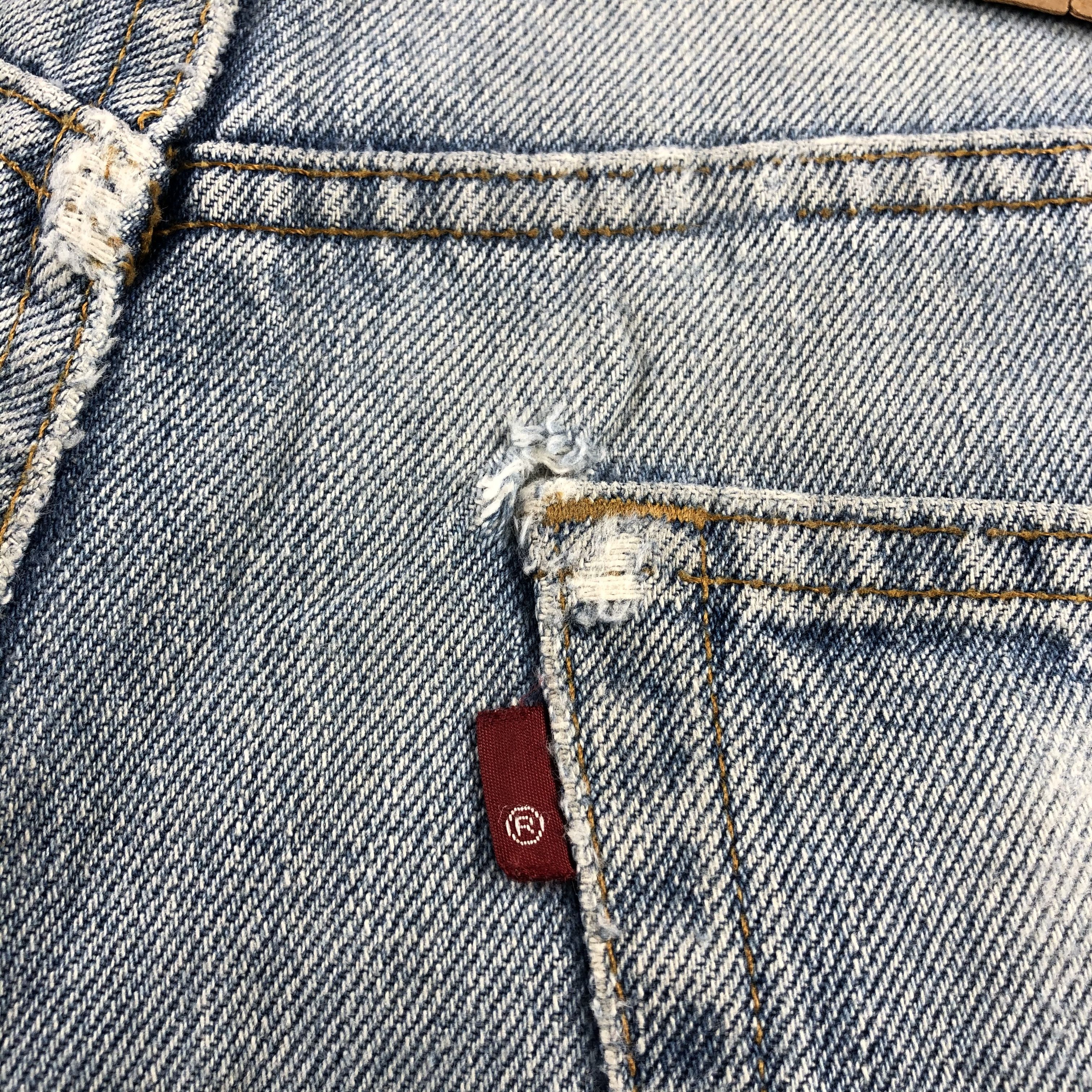 Levi's × Vintage Vintage 90s Light Wash Levis 550 Jeans-JM2718 Size US 33 - 8 Thumbnail