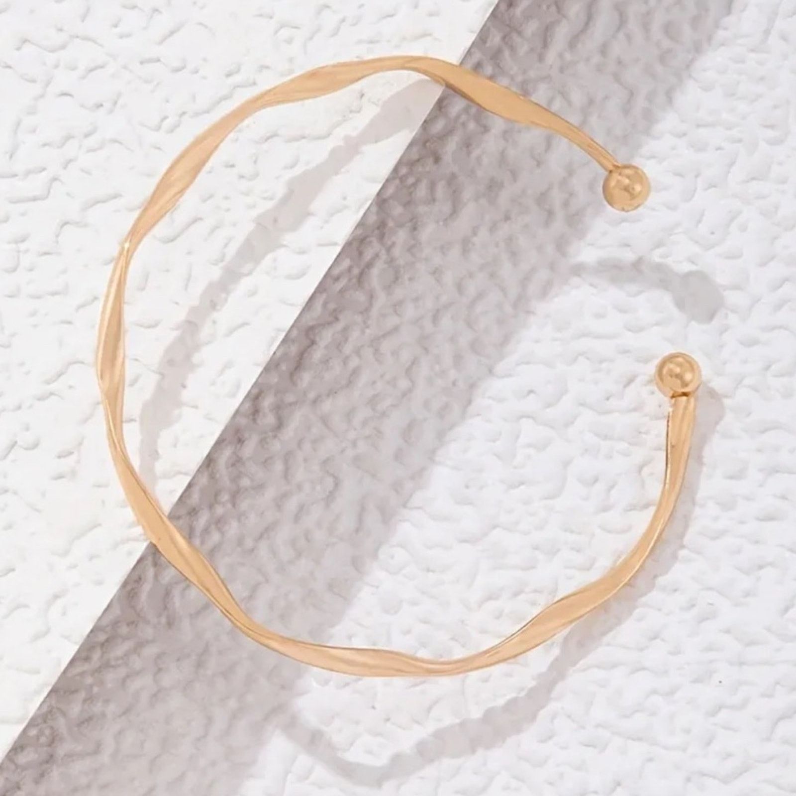 Nordstrom NEW NORDSTROM REVOLVE Gold Ball Twisted Bracelet Bangle Cuff Size ONE SIZE - 12 Thumbnail