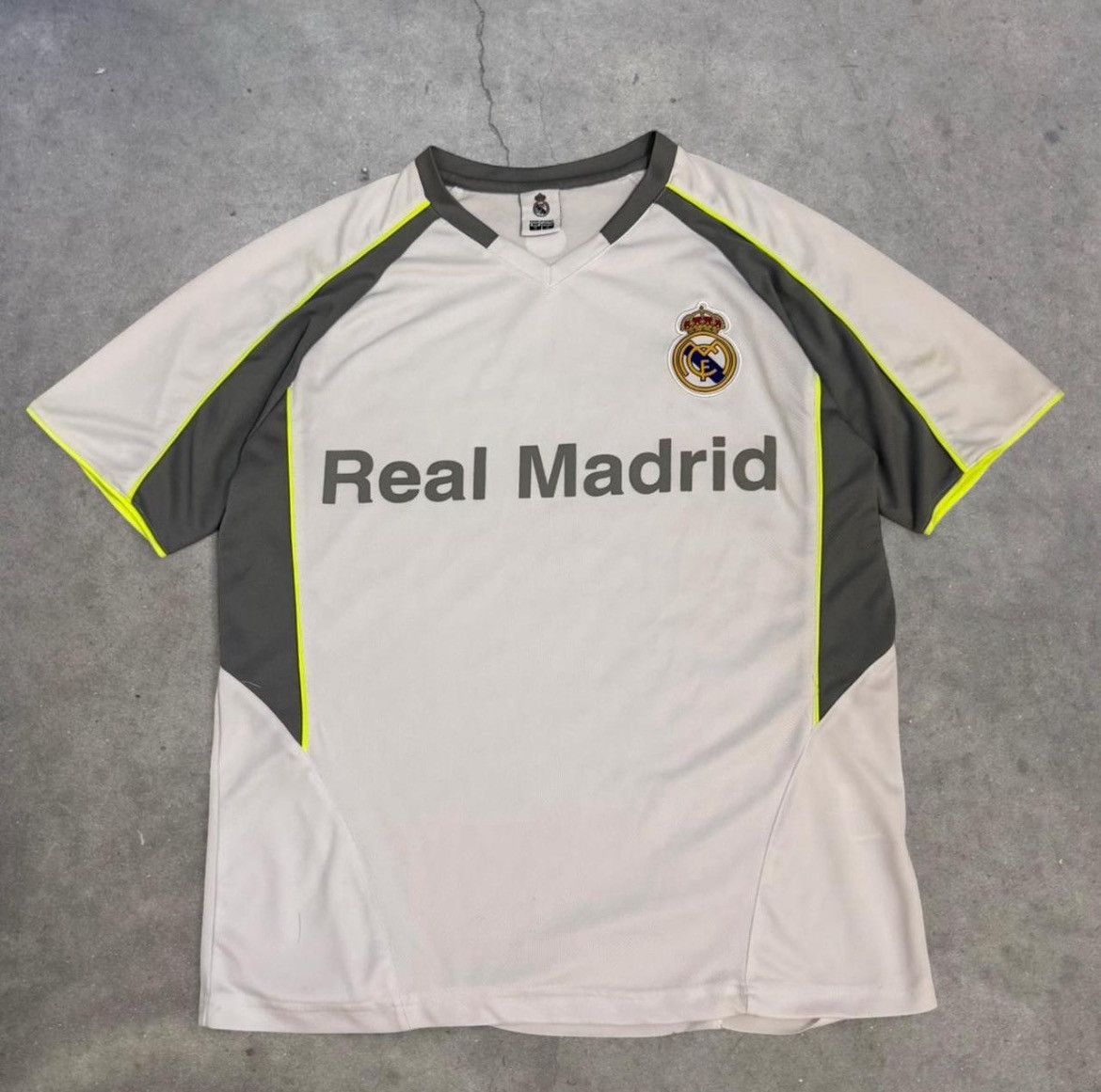 Adidas Real Madrid Jersey Size US S / EU 44-46 / 1 - 2 Thumbnail