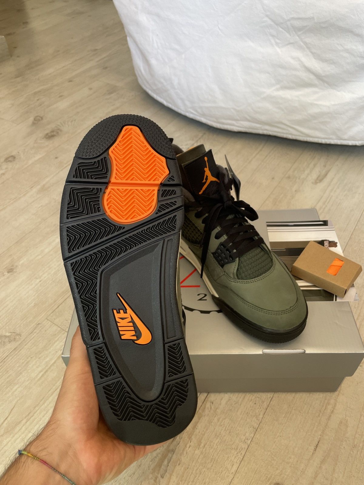 Jordan Brand × Undefeated Air Jordan 4 Retro “Undefeated” – Size 44 EU / 10 US Size US 11 / EU 44 - 7 Thumbnail