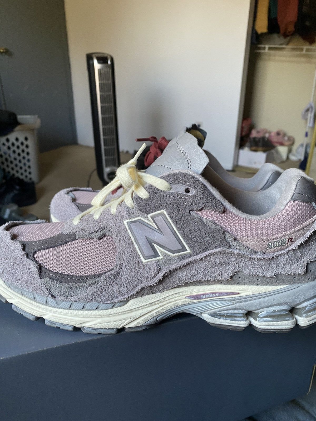 New Balance NEW BALANCE 2002R Size US 11.5 / EU 44-45 - 4 Thumbnail