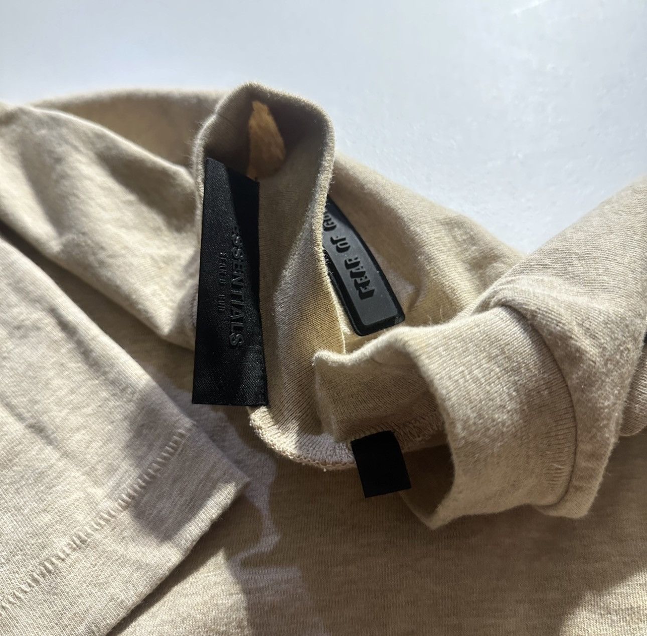 Essentials Essentials Fear Of God heavyweight tee authentic size medium Size US M / EU 48-50 / 2 - 4 Thumbnail