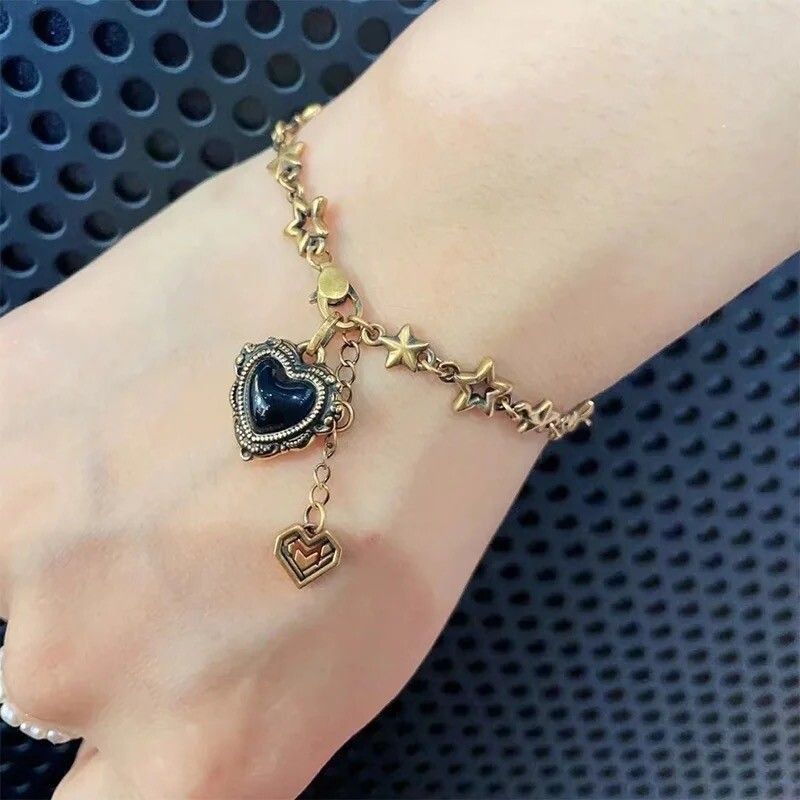 Jewelry Chain Love Heart Bracelet Size ONE SIZE - 4 Thumbnail