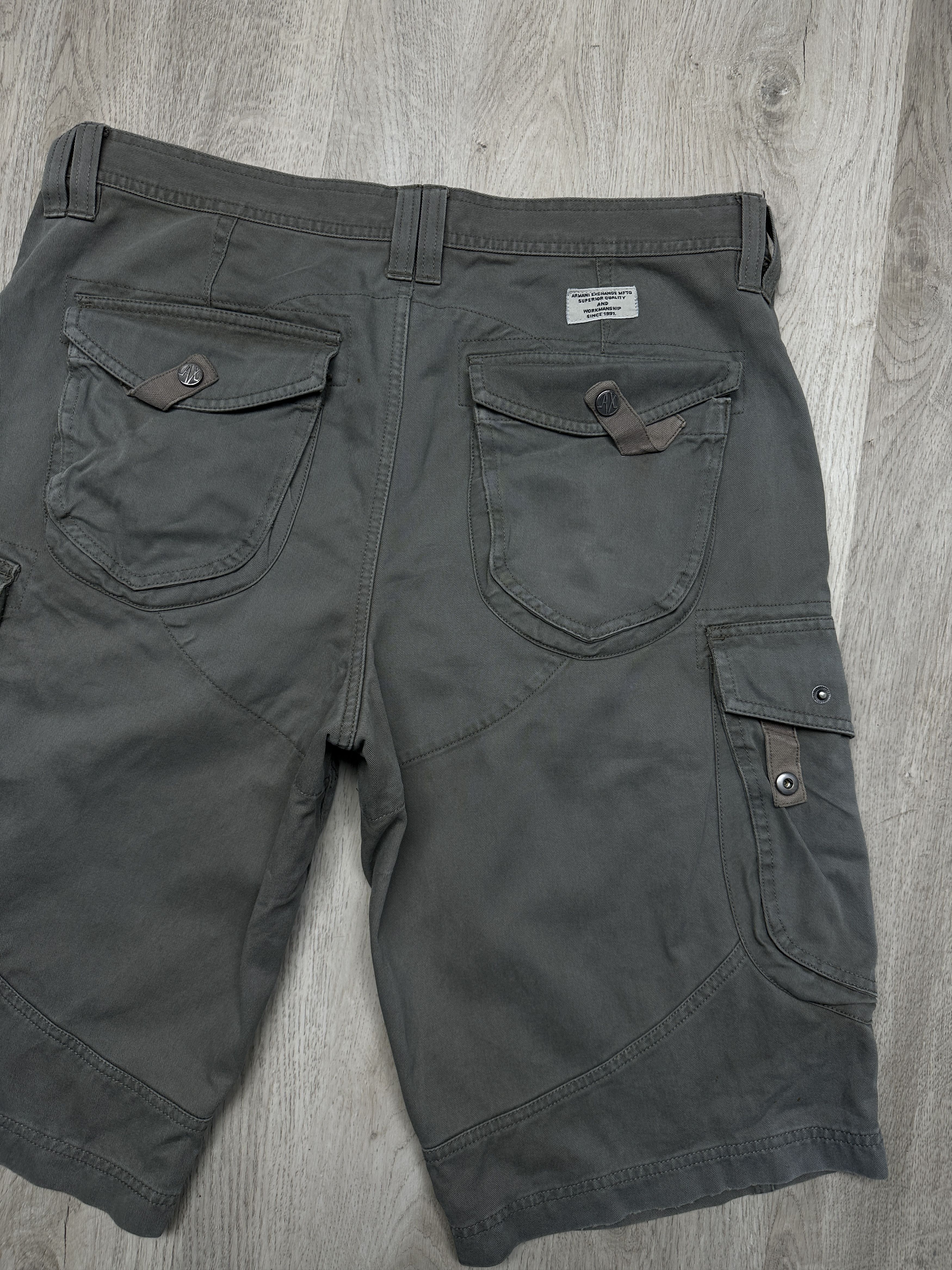 Armani Exchange Armani Exchange Mens Cargo Shorts Size US 33 - 9 Thumbnail