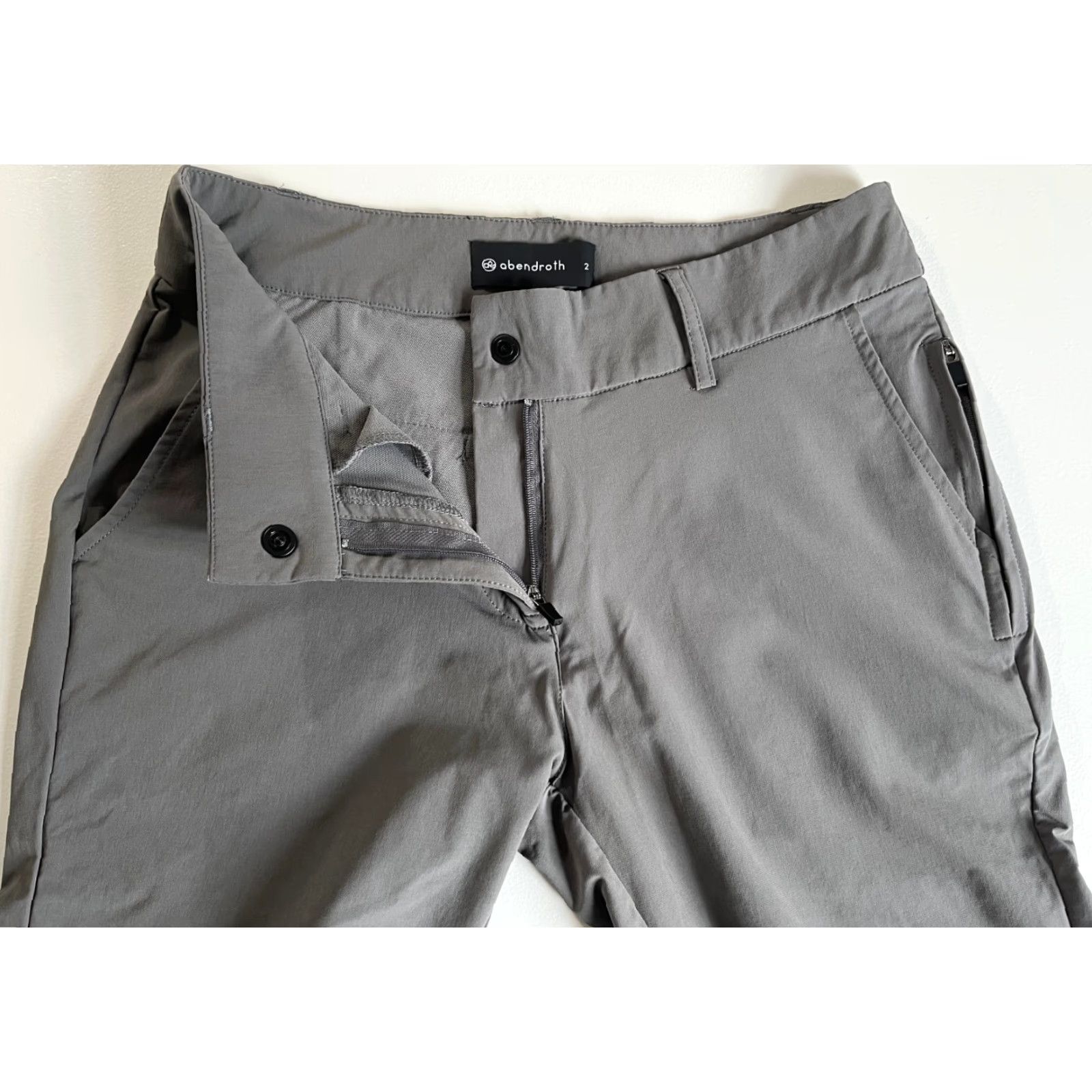 Vintage Abendroth Golf Women's The Peggy Pant Professional Jogger Sz 2 Gray Nylon Blend Pockets Zip Pocket Moisture Wicking 28 in Inseam 28in Tapered 88 Size 26" / US 2 / IT 38 - 6 Thumbnail