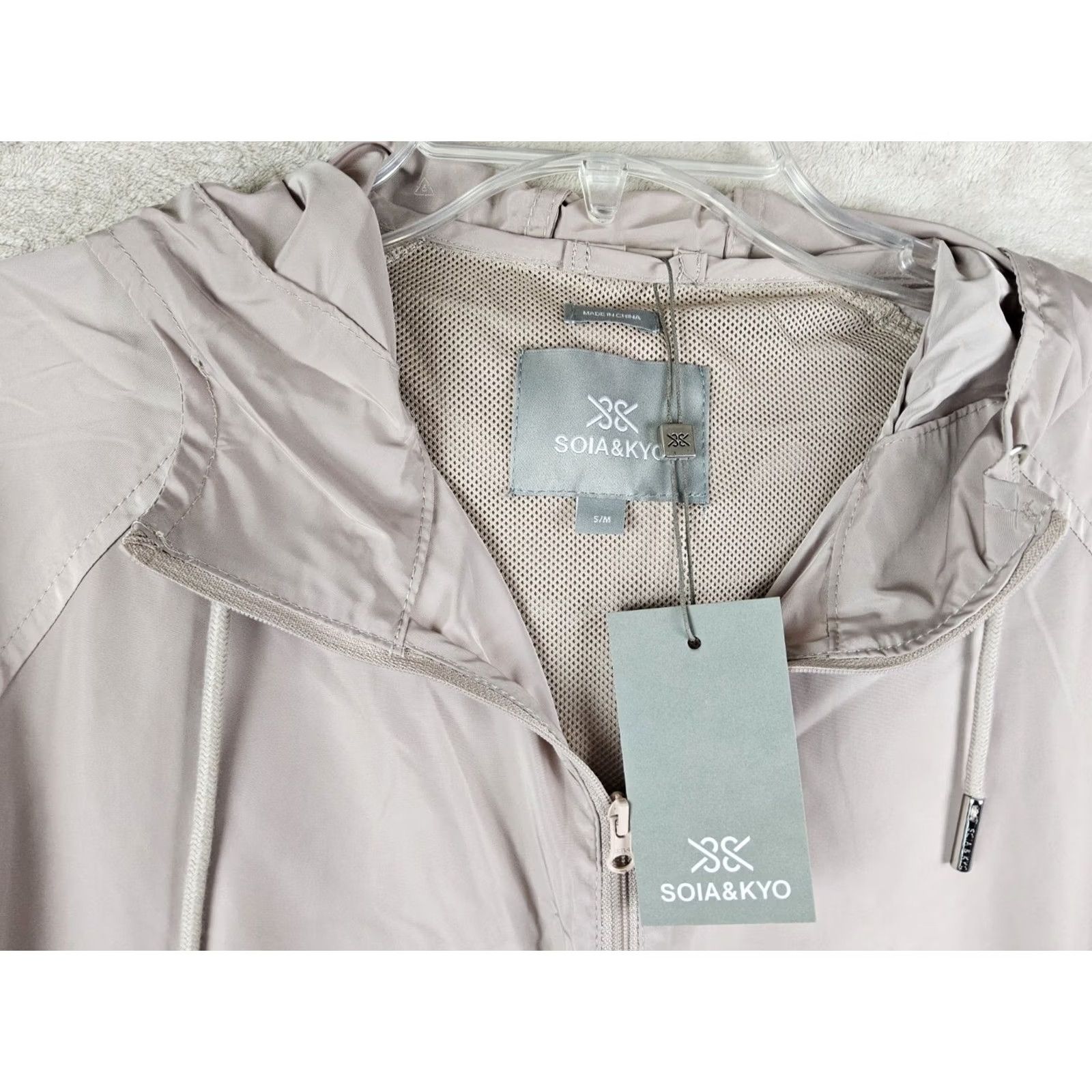Vintage Soia & Kyo Women's Hooded Wind Jacket Windbreaker Full Zip Dusty Pink Size S/M Size S / US 4 / IT 40 - 2 Thumbnail