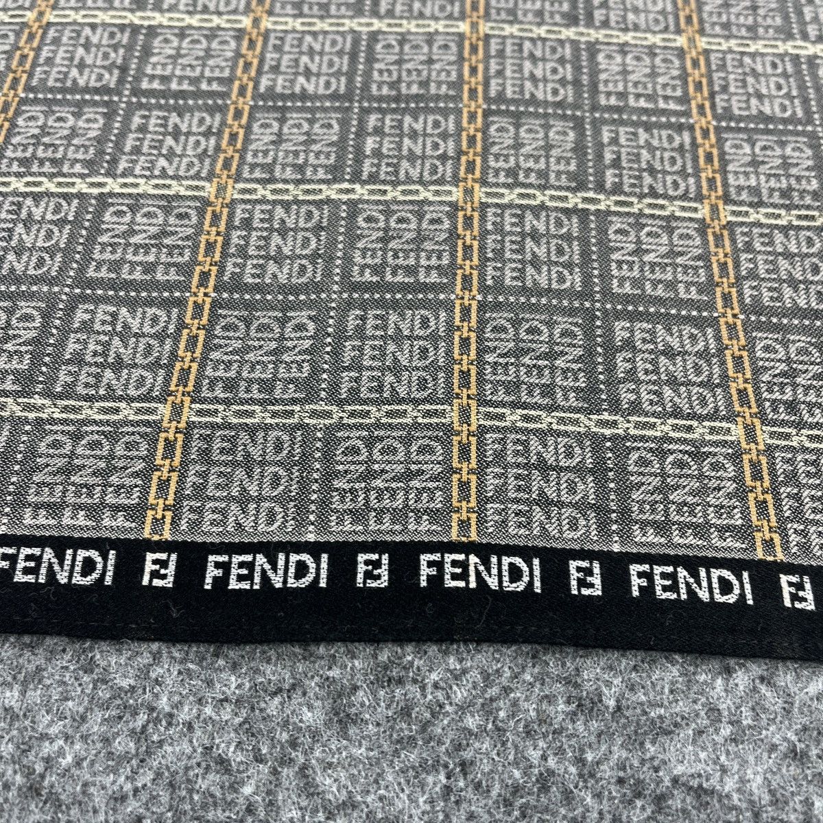 Vintage Fendi Handkerchief / Bandana / Neckerchief B1723 Size ONE SIZE - 5 Thumbnail