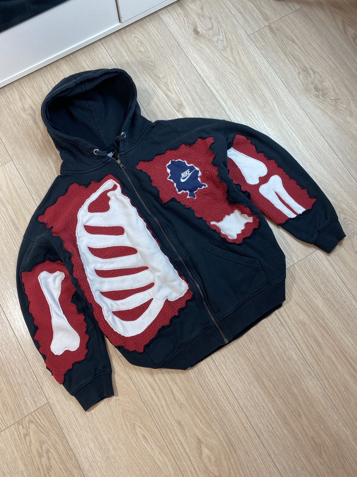Japanese Brand × Nike × Vintage Nike Custom Skeleton Zip Up Hoodie Skull Bones Vintage Y2K Size US S / EU 44-46 / 1 - 3 Thumbnail