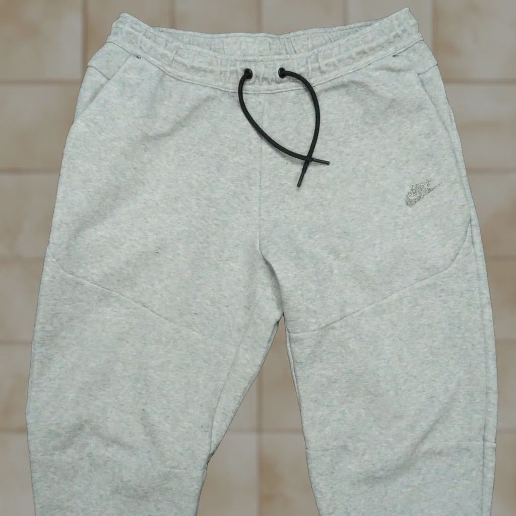 Nike Nike Pants Mens Large Gray Tech Fleece Joggers Athletic Zip Pocket Sporty Size US 33 - 1 Thumbnail