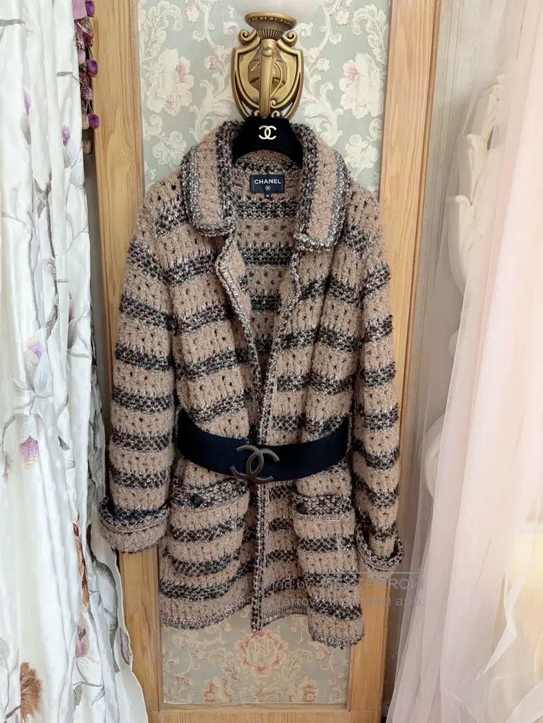 Chanel Chanel Hollow belt sweater cardigan coat Size XS / US 0-2 / IT 36-38 - 1 Thumbnail