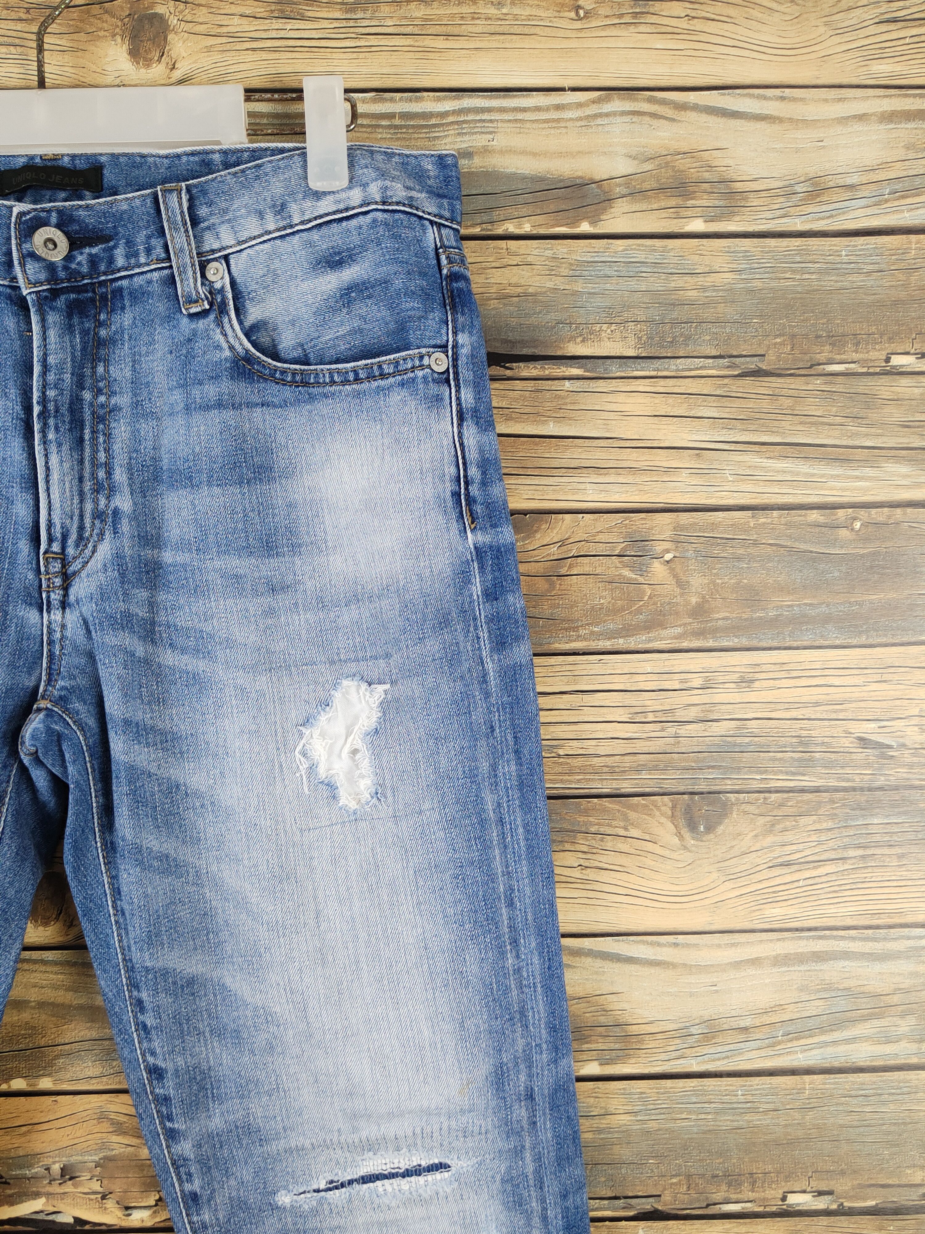 Japanese Brand Uniqlo fabric by Kaihara Blue Distressed Ripped Jeans #W1405 Size US 31 - 5 Thumbnail